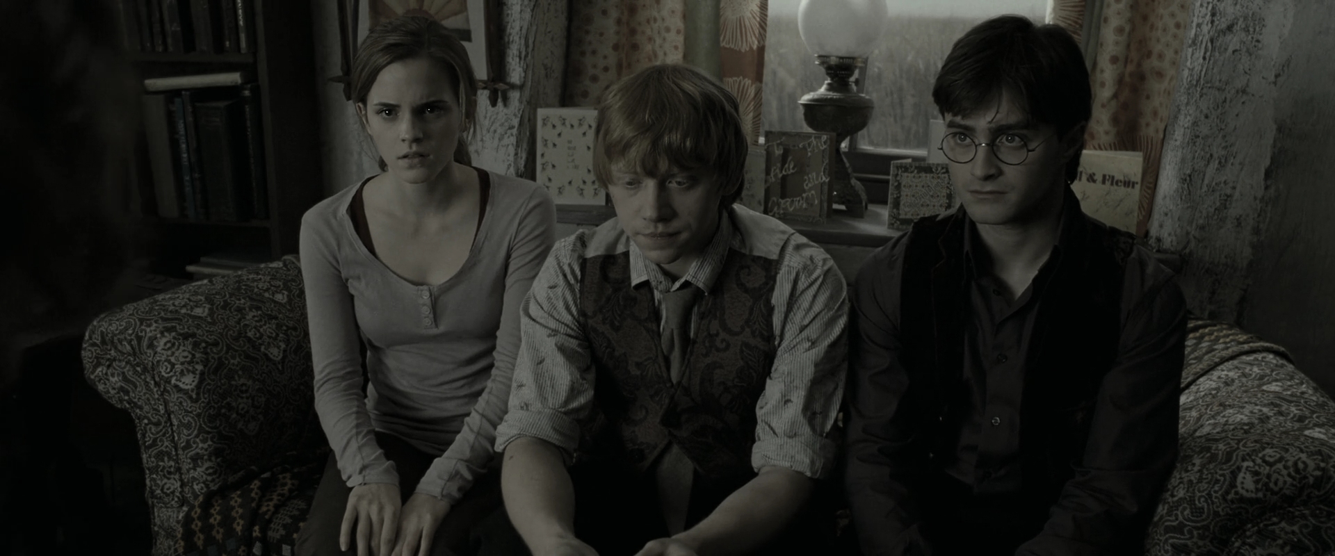 EmmaWatsonFan_dot_nl-HarryPotterAndTheDeathlyHallowsPart1-1724.jpg EmmaWatsonFan_dot_nl-HarryPotterAndTheDeathlyHallowsPart1-1724.jpg