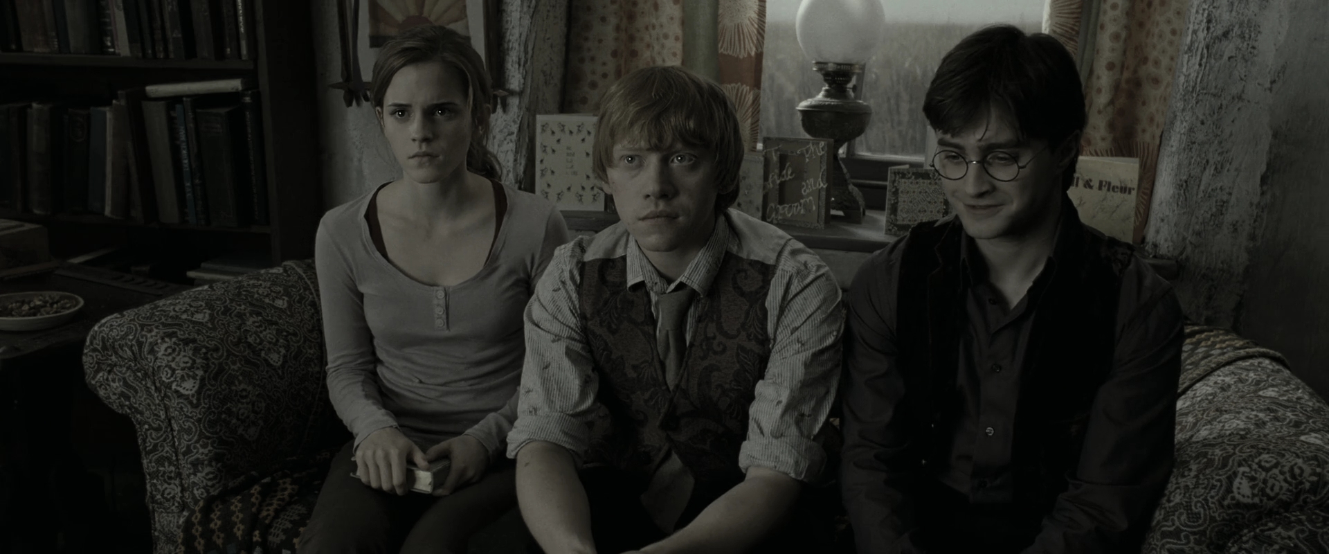 EmmaWatsonFan_dot_nl-HarryPotterAndTheDeathlyHallowsPart1-1750.jpg EmmaWatsonFan_dot_nl-HarryPotterAndTheDeathlyHallowsPart1-1750.jpg