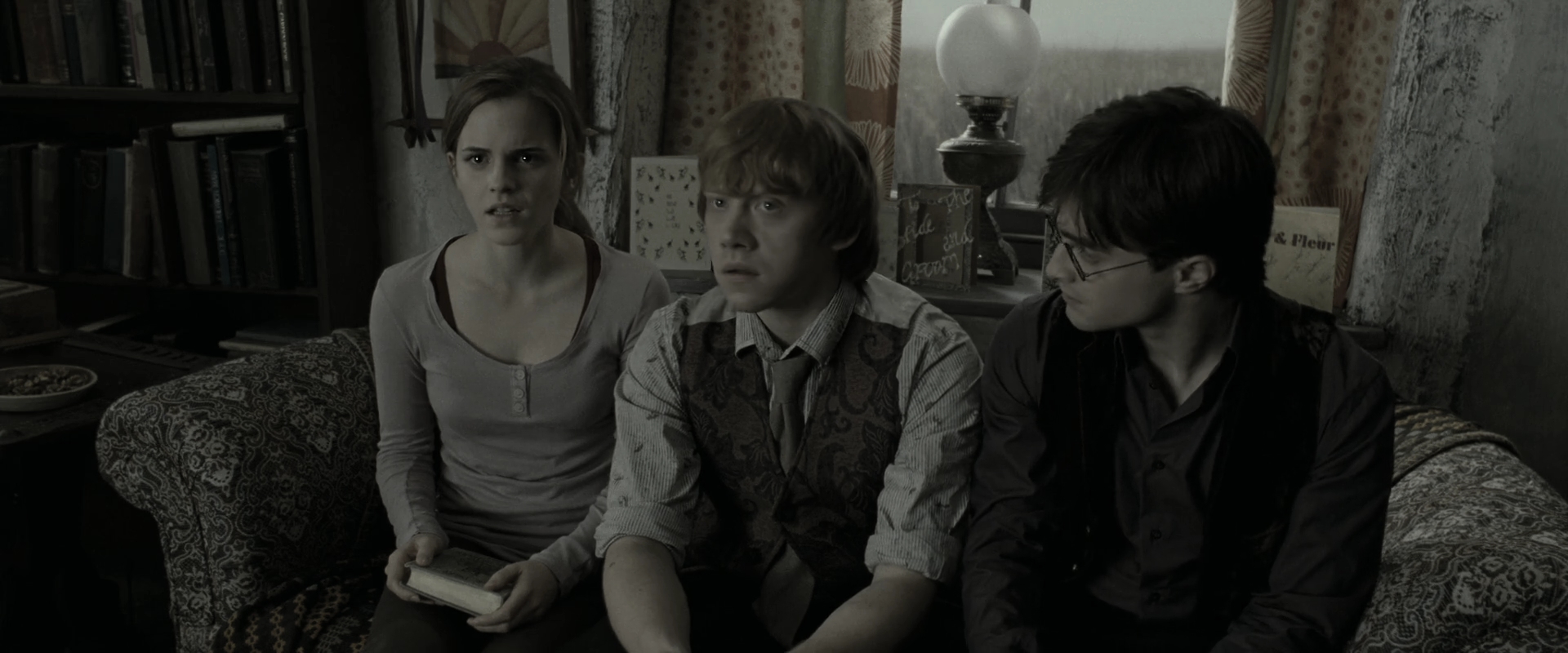 EmmaWatsonFan_dot_nl-HarryPotterAndTheDeathlyHallowsPart1-1802.jpg EmmaWatsonFan_dot_nl-HarryPotterAndTheDeathlyHallowsPart1-1802.jpg