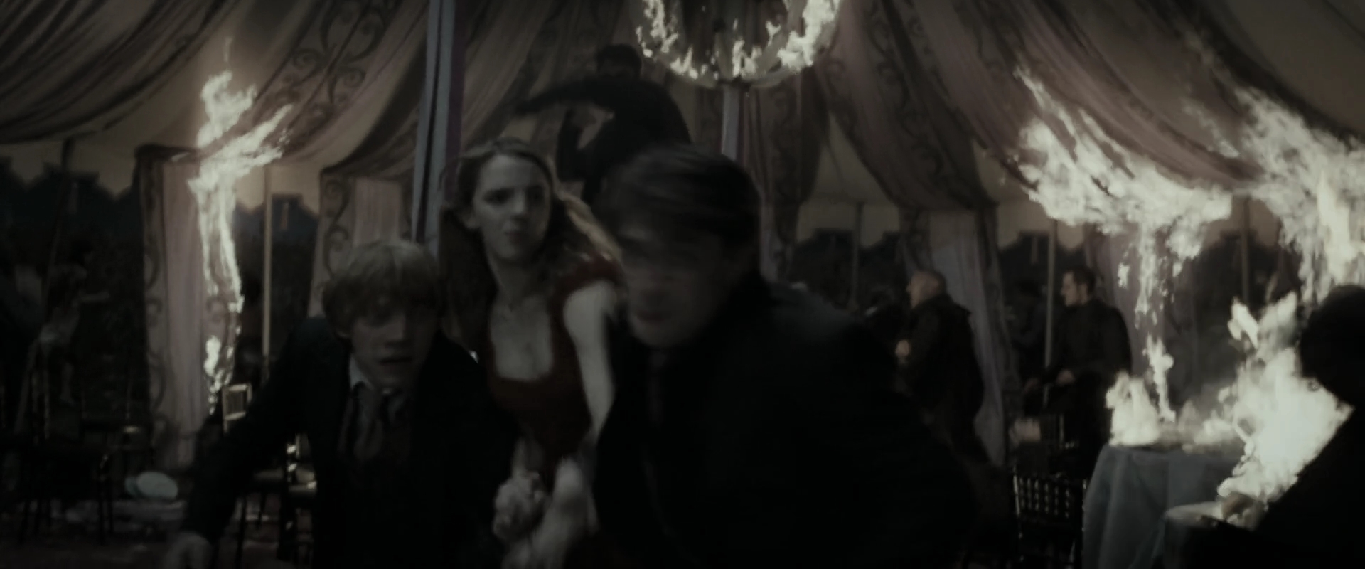 EmmaWatsonFan_dot_nl-HarryPotterAndTheDeathlyHallowsPart1-2097.jpg