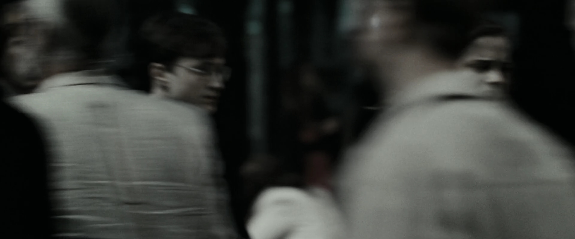 EmmaWatsonFan_dot_nl-HarryPotterAndTheDeathlyHallowsPart1-2117.jpg EmmaWatsonFan_dot_nl-HarryPotterAndTheDeathlyHallowsPart1-2117.jpg