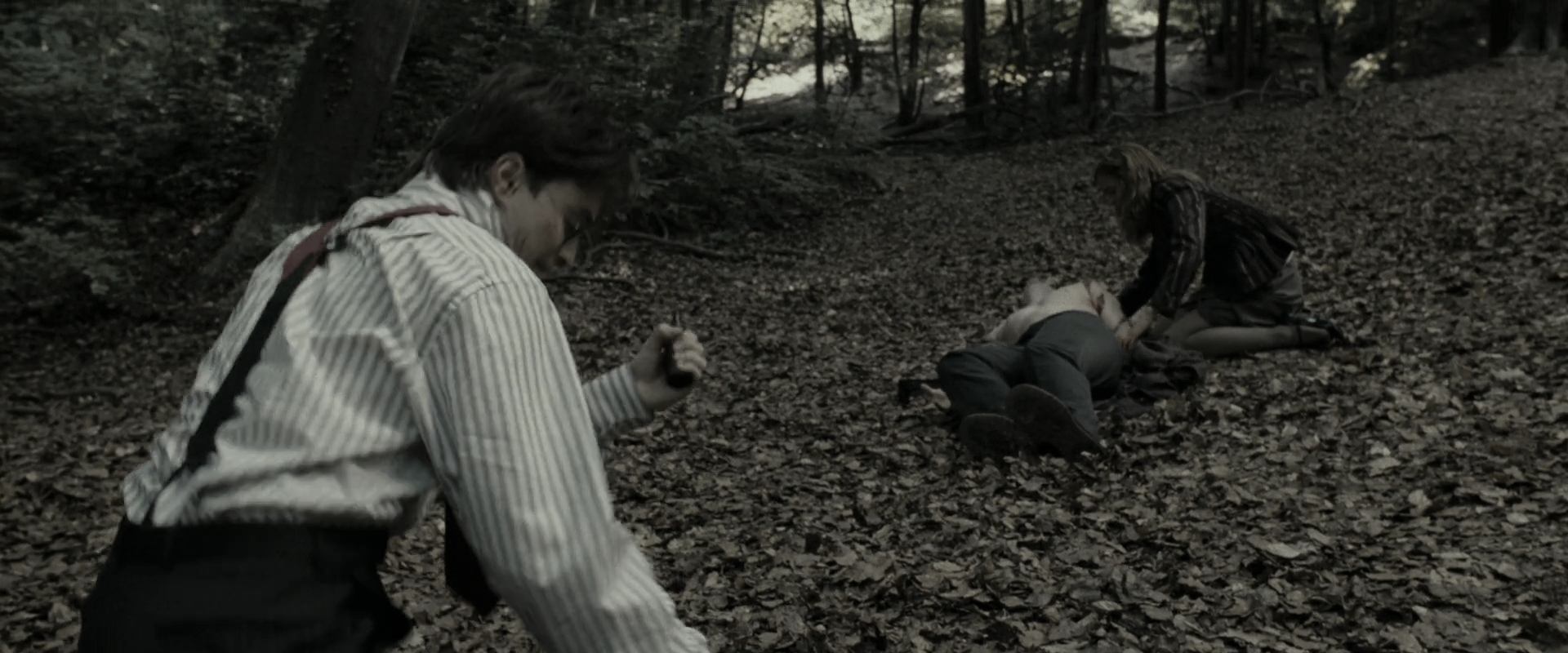 EmmaWatsonFan_dot_nl-HarryPotterAndTheDeathlyHallowsPart1-3740.jpg