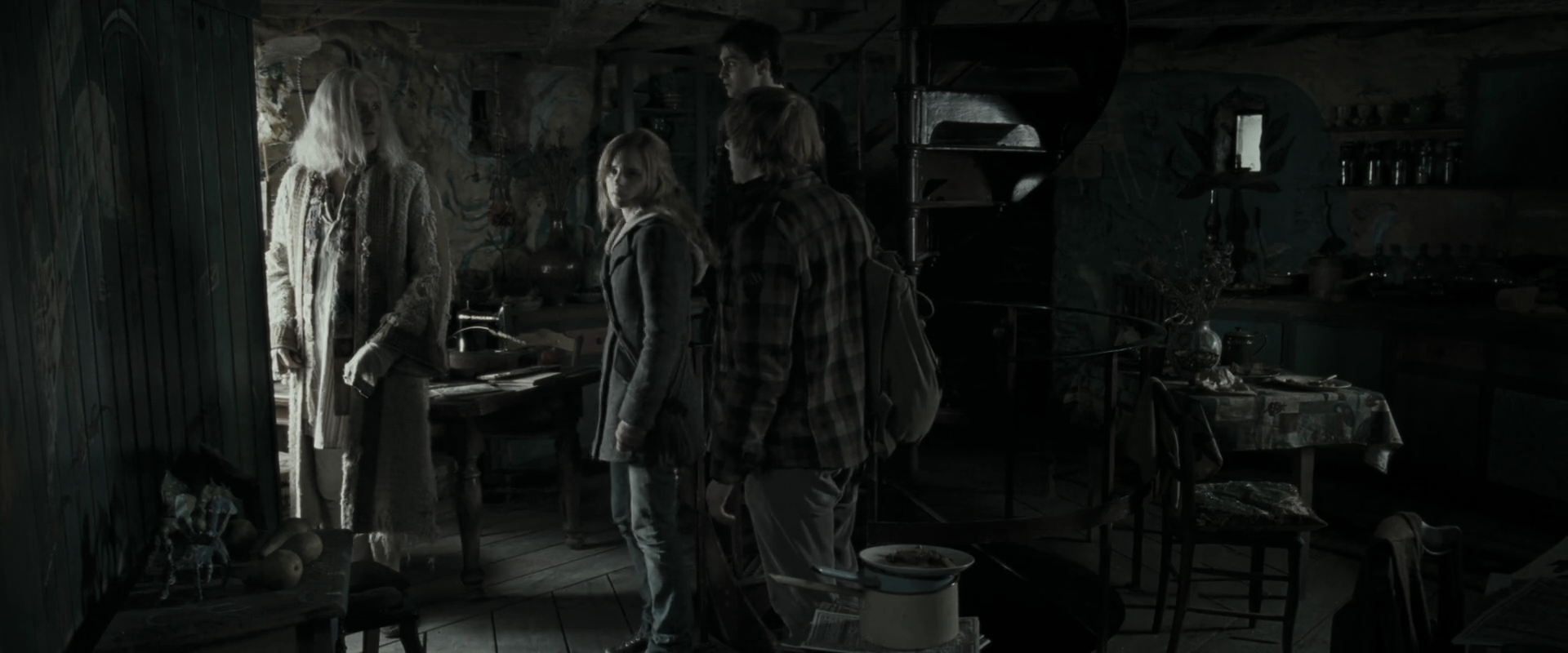 EmmaWatsonFan_dot_nl-HarryPotterAndTheDeathlyHallowsPart1-6727.jpg EmmaWatsonFan_dot_nl-HarryPotterAndTheDeathlyHallowsPart1-6727.jpg