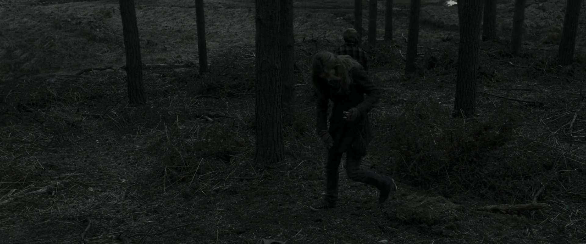 EmmaWatsonFan_dot_nl-HarryPotterAndTheDeathlyHallowsPart1-6847.jpg