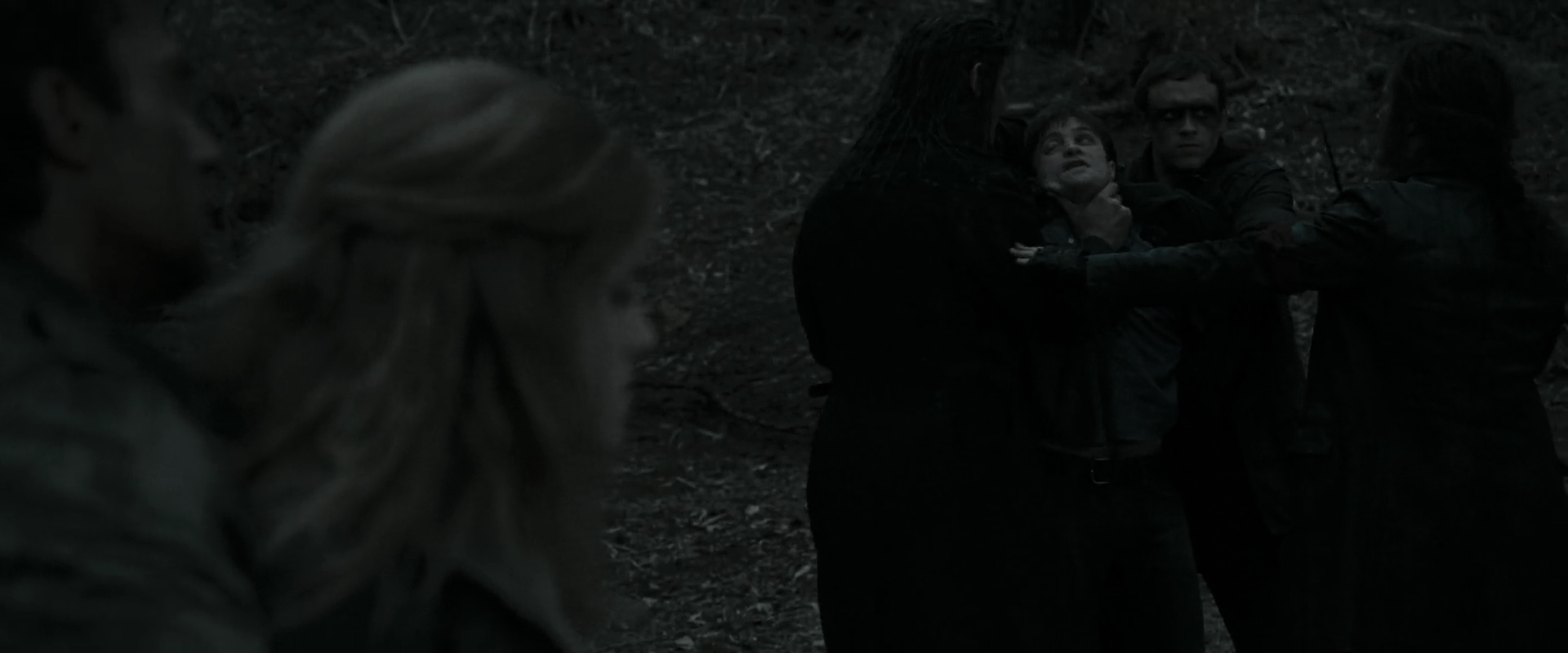 EmmaWatsonFan_dot_nl-HarryPotterAndTheDeathlyHallowsPart1-7038.jpg EmmaWatsonFan_dot_nl-HarryPotterAndTheDeathlyHallowsPart1-7038.jpg