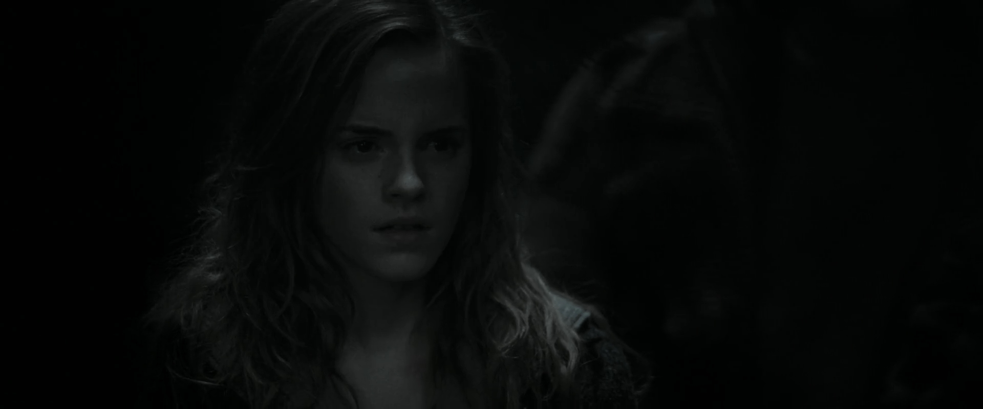 EmmaWatsonFan_dot_nl-HarryPotterAndTheDeathlyHallowsPart1-7097.jpg EmmaWatsonFan_dot_nl-HarryPotterAndTheDeathlyHallowsPart1-7097.jpg
