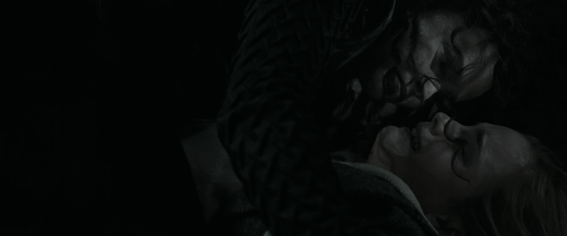 EmmaWatsonFan_dot_nl-HarryPotterAndTheDeathlyHallowsPart1-7249.jpg EmmaWatsonFan_dot_nl-HarryPotterAndTheDeathlyHallowsPart1-7249.jpg