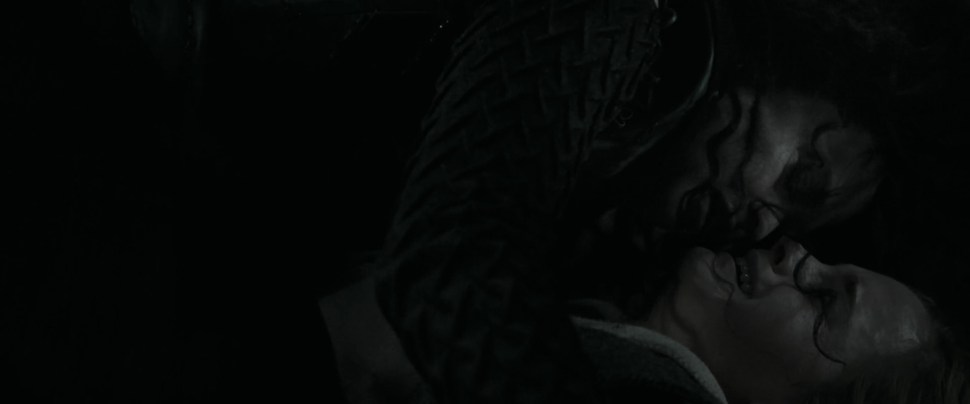 EmmaWatsonFan_dot_nl-HarryPotterAndTheDeathlyHallowsPart1-7252.jpg EmmaWatsonFan_dot_nl-HarryPotterAndTheDeathlyHallowsPart1-7252.jpg
