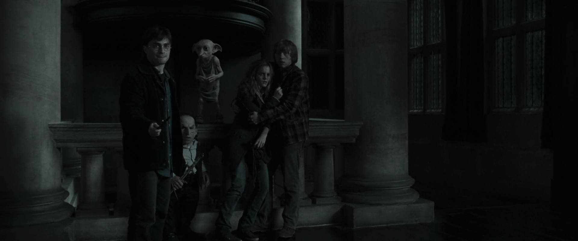 EmmaWatsonFan_dot_nl-HarryPotterAndTheDeathlyHallowsPart1-7502.jpg