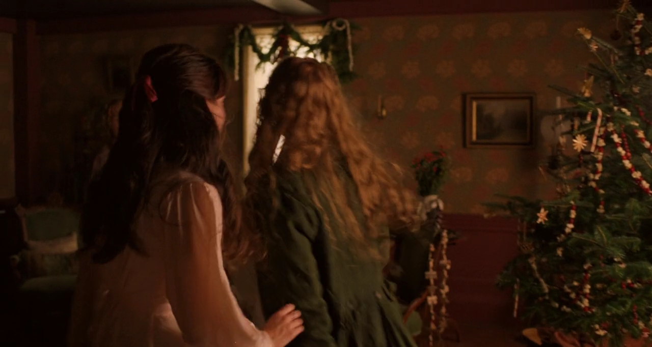 EmmaWatsonFan-dot-nl_LittleWoman1548.jpg