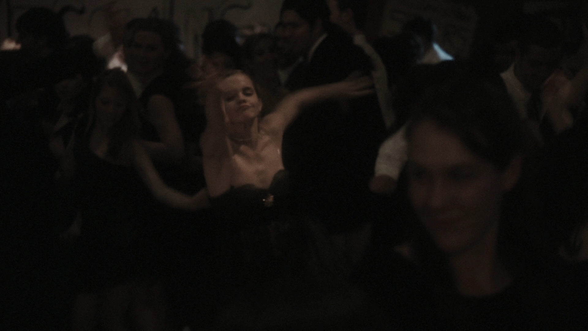 EmmaWatonFan-dot-nl_ThePerksOfBeingAWallflower1038.jpg EmmaWatonFan-dot-nl_ThePerksOfBeingAWallflower1038.jpg
