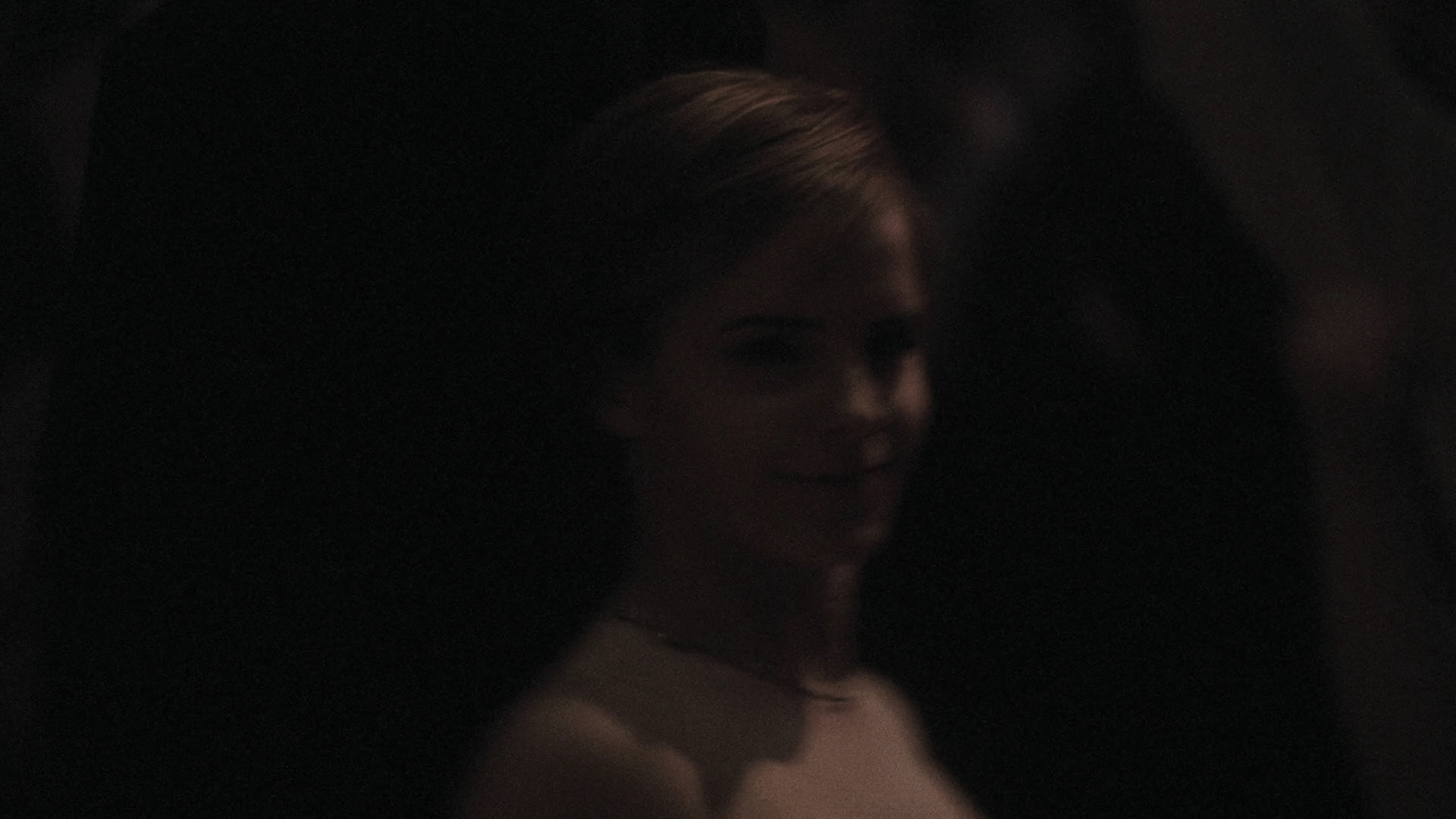 EmmaWatonFan-dot-nl_ThePerksOfBeingAWallflower1056.jpg