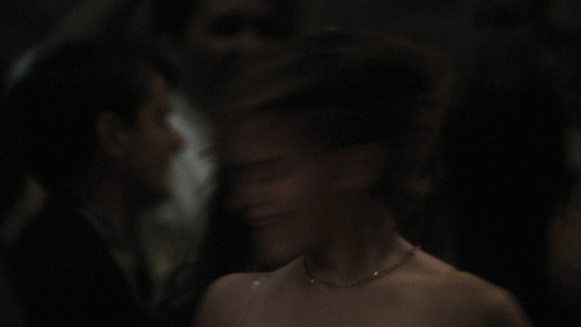 EmmaWatonFan-dot-nl_ThePerksOfBeingAWallflower1068.jpg