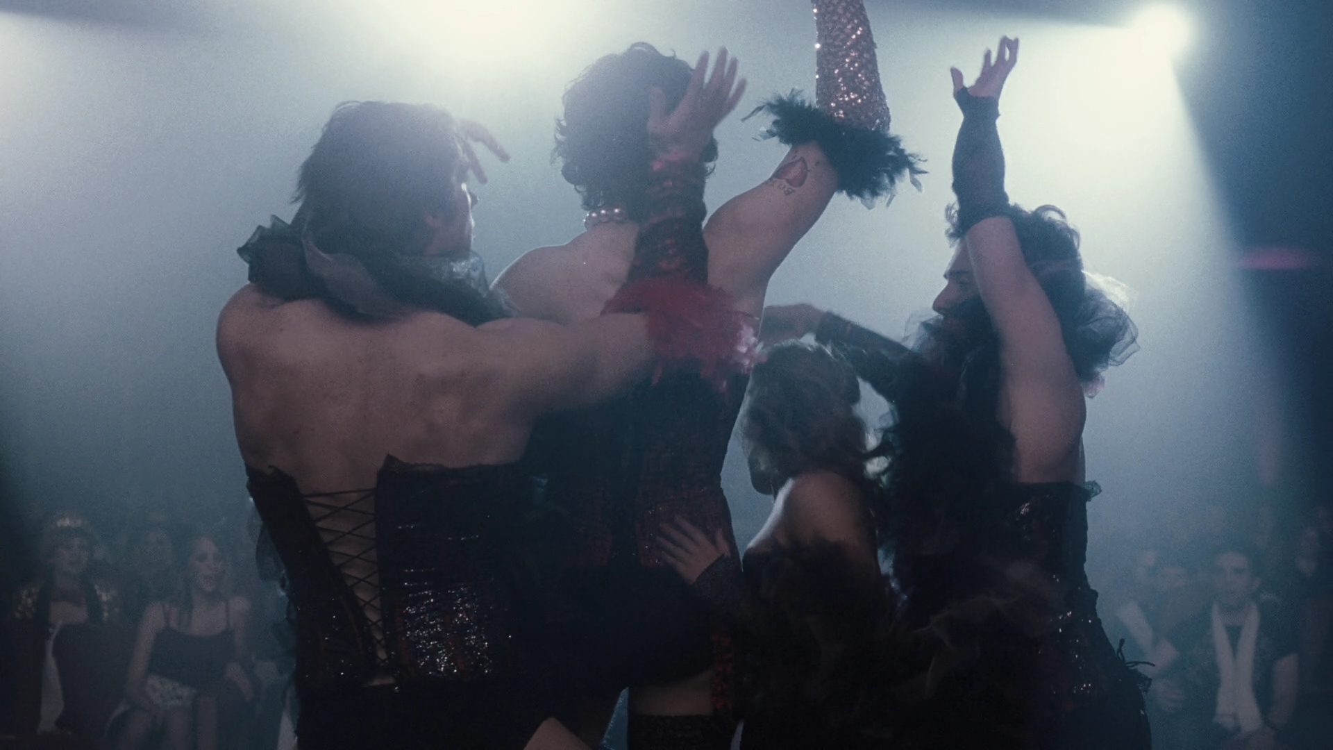 EmmaWatonFan-dot-nl_ThePerksOfBeingAWallflower1914.jpg EmmaWatonFan-dot-nl_ThePerksOfBeingAWallflower1914.jpg