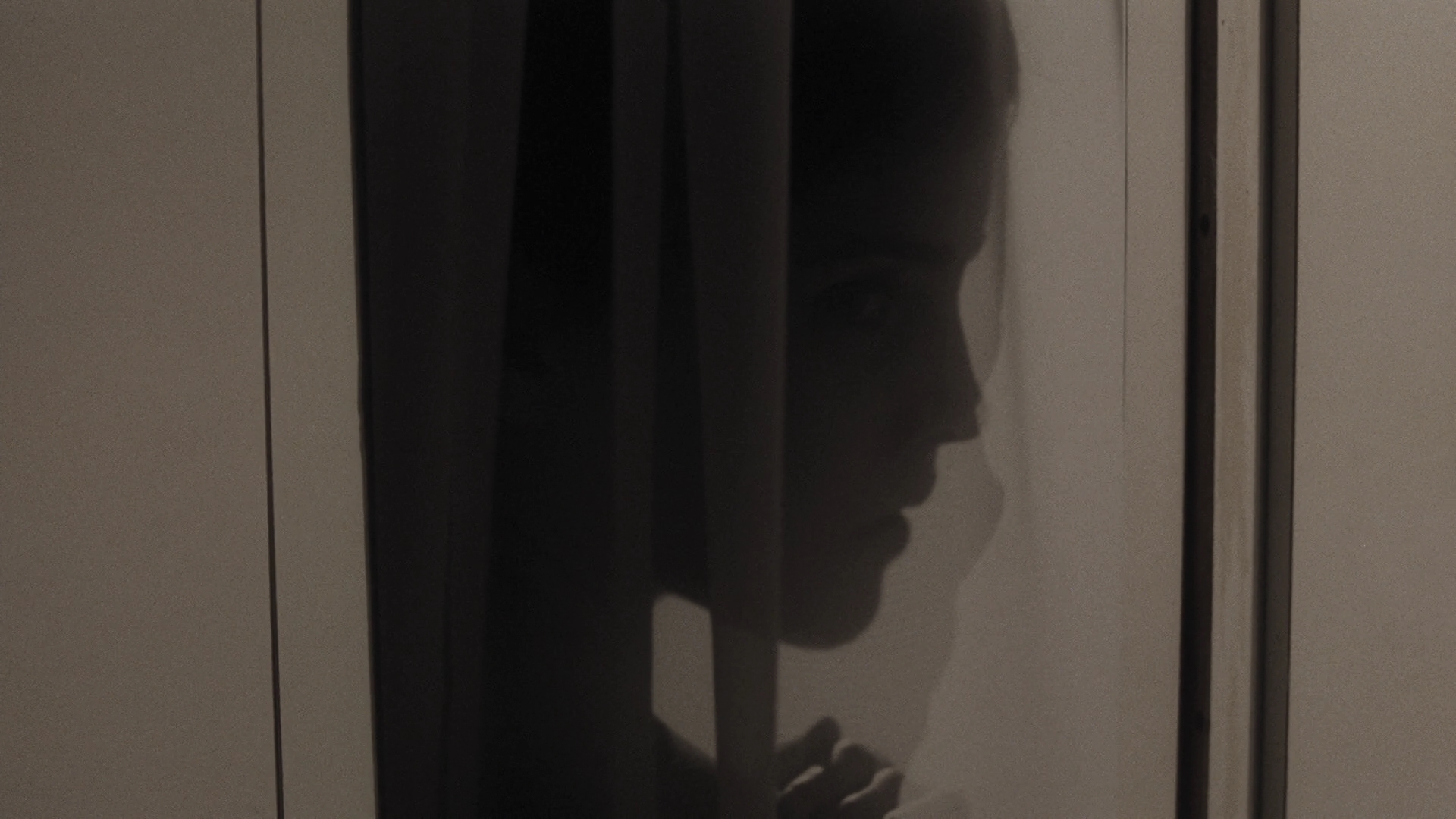 EmmaWatonFan-dot-nl_ThePerksOfBeingAWallflower1920.jpg