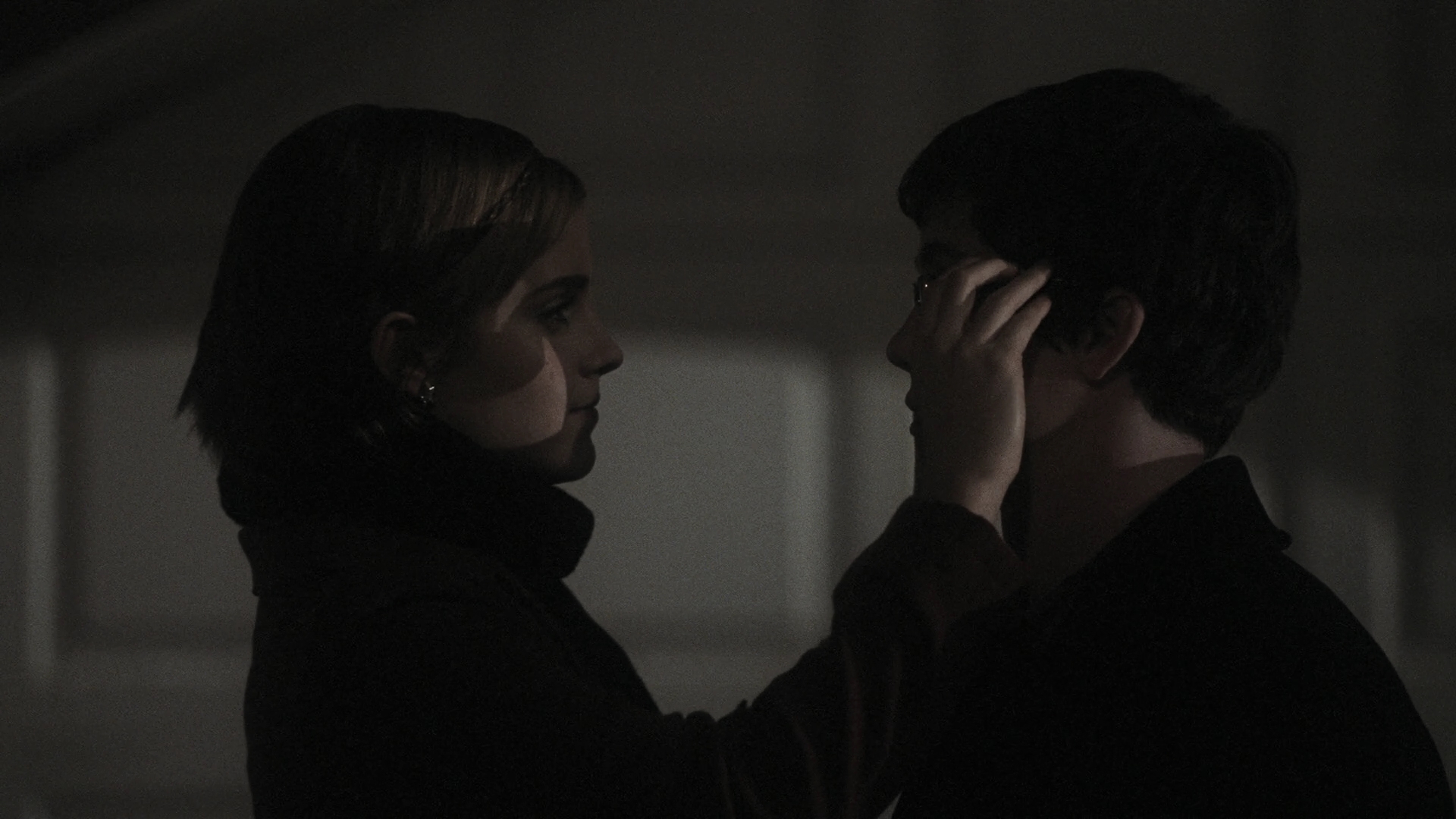 EmmaWatonFan-dot-nl_ThePerksOfBeingAWallflower3026.jpg