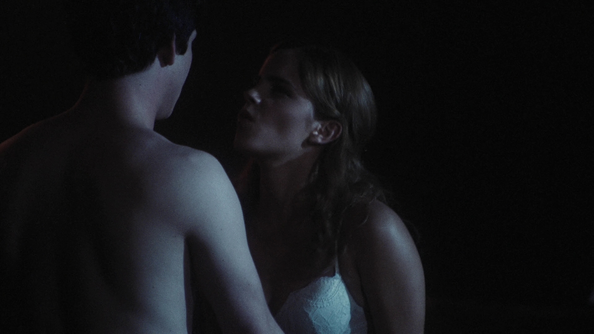 EmmaWatonFan-dot-nl_ThePerksOfBeingAWallflower3276.jpg