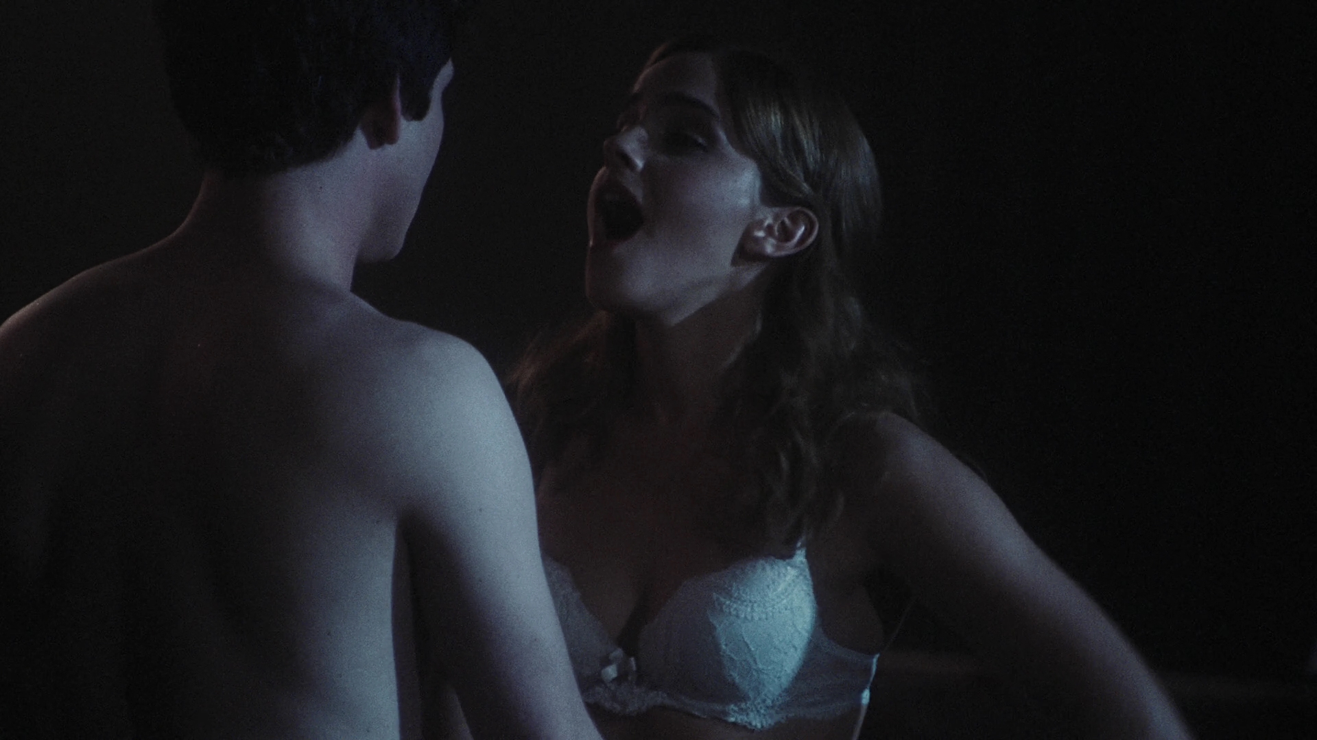 EmmaWatonFan-dot-nl_ThePerksOfBeingAWallflower3278.jpg