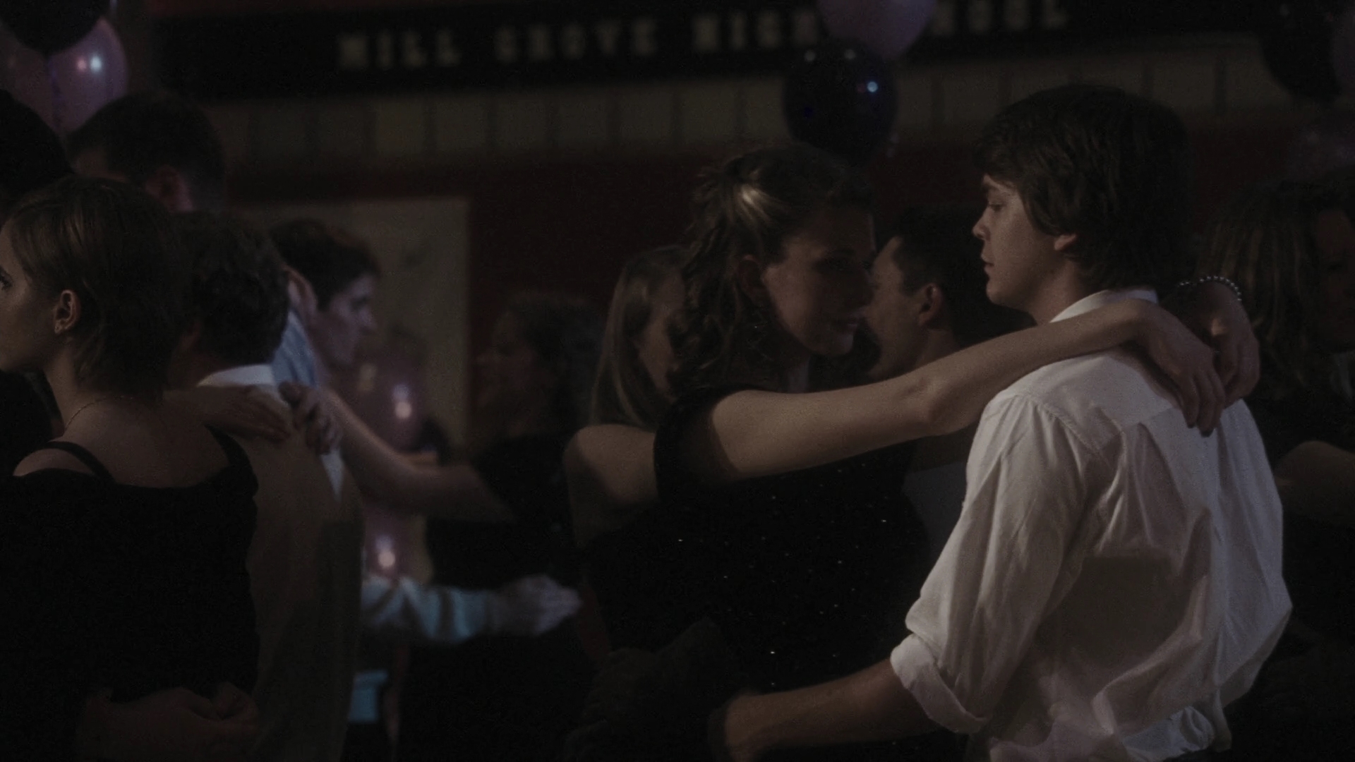 EmmaWatonFan-dot-nl_ThePerksOfBeingAWallflower3402.jpg EmmaWatonFan-dot-nl_ThePerksOfBeingAWallflower3402.jpg