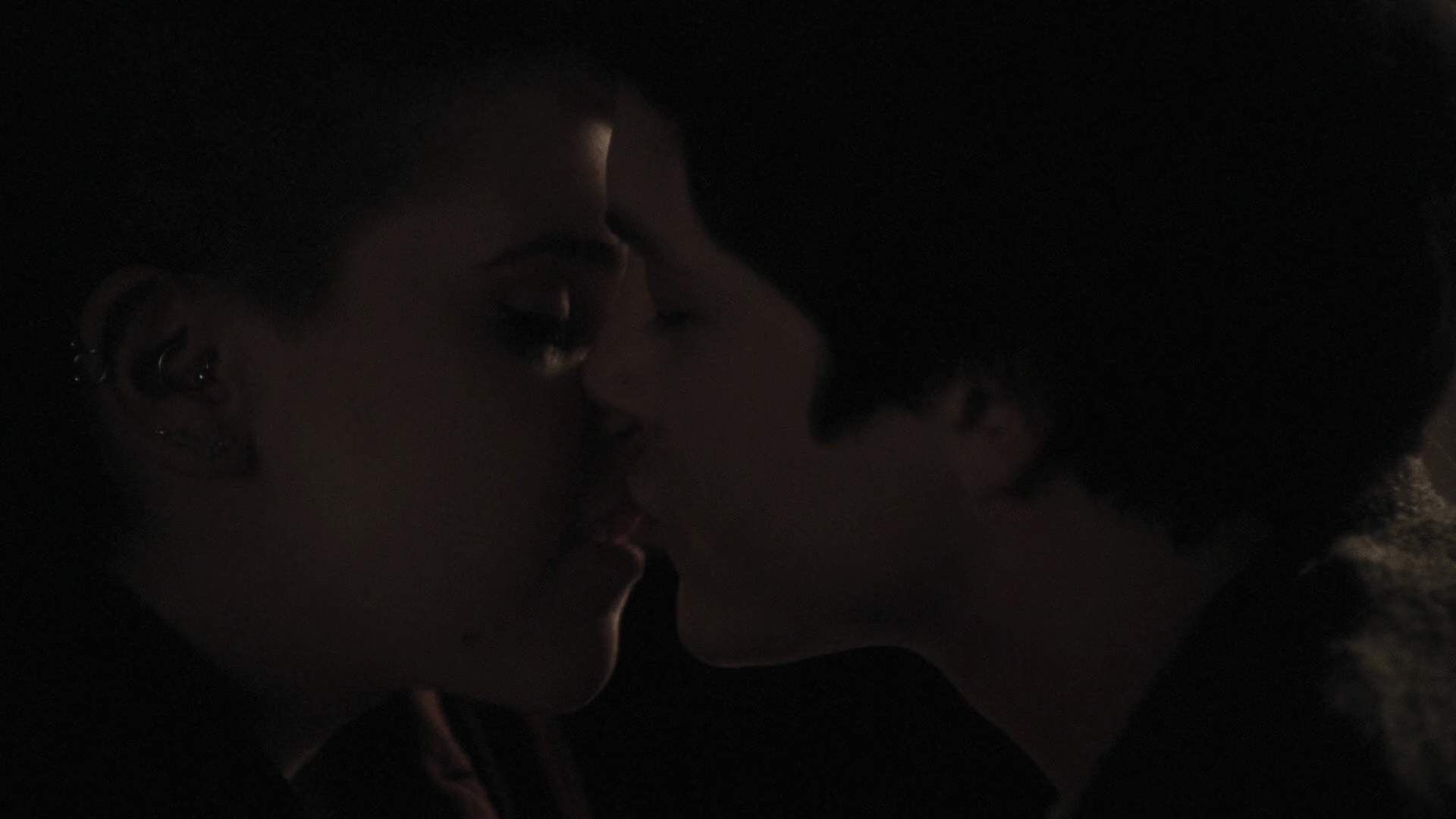 EmmaWatonFan-dot-nl_ThePerksOfBeingAWallflower3714.jpg
