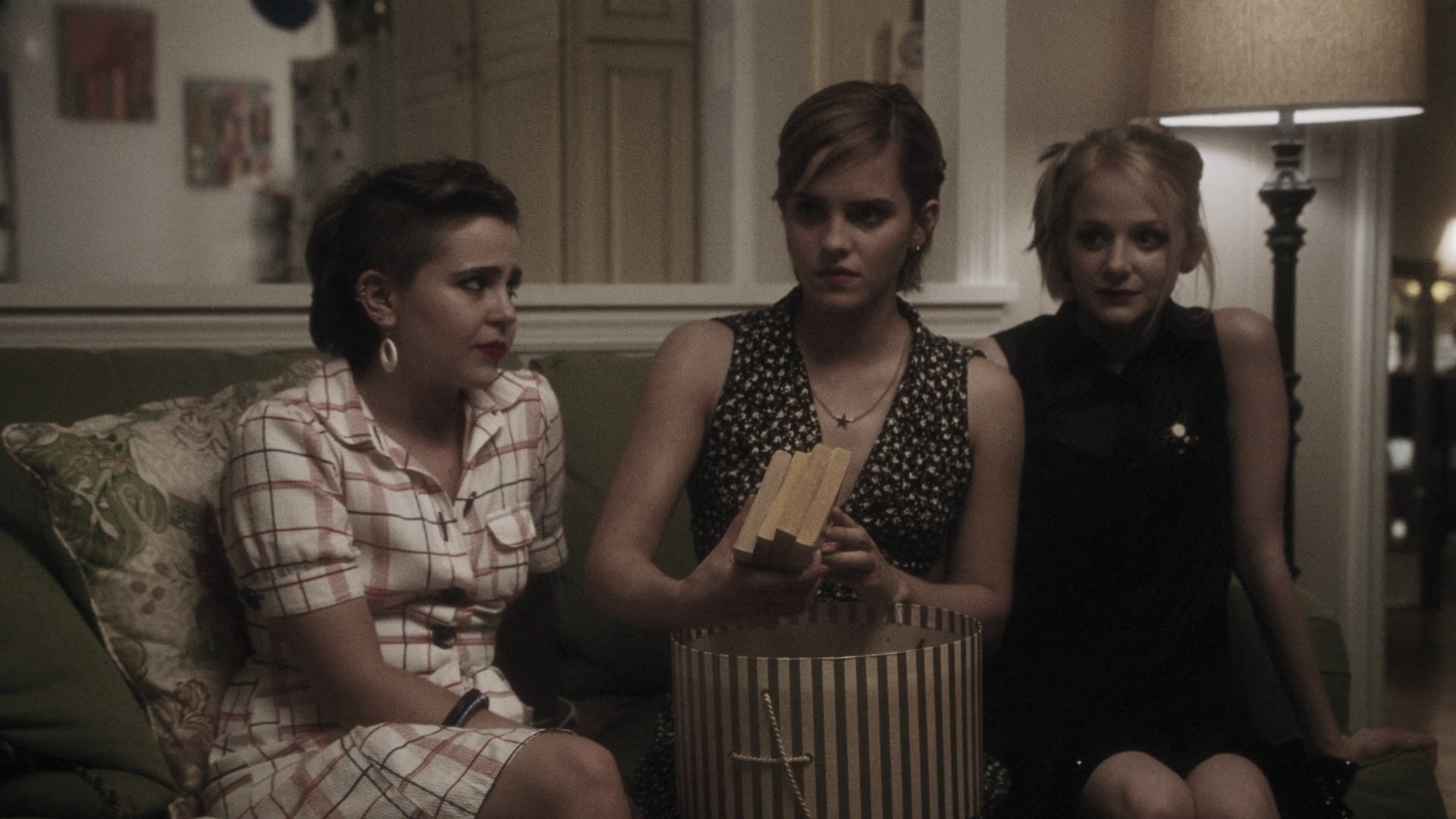 EmmaWatonFan-dot-nl_ThePerksOfBeingAWallflower4849.jpg