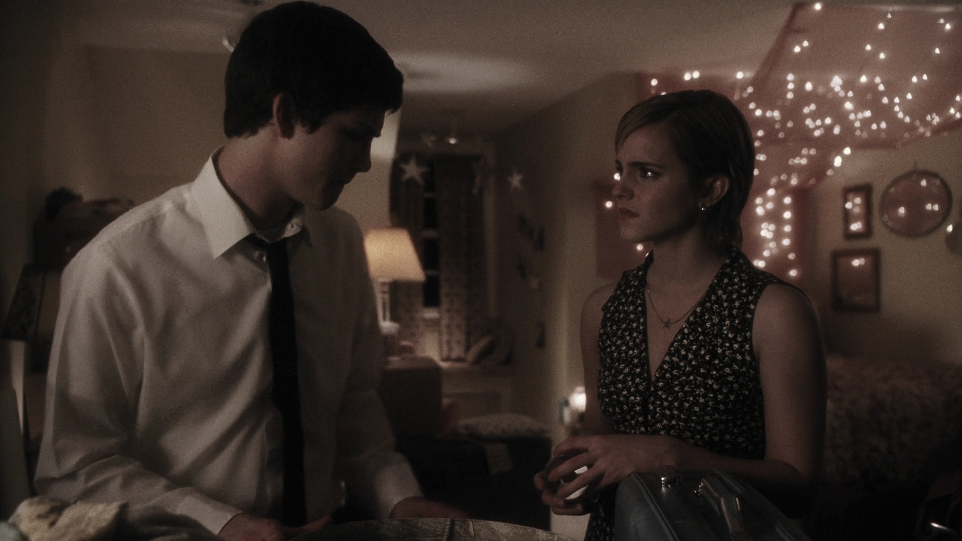 EmmaWatonFan-dot-nl_ThePerksOfBeingAWallflower4935.jpg EmmaWatonFan-dot-nl_ThePerksOfBeingAWallflower4935.jpg
