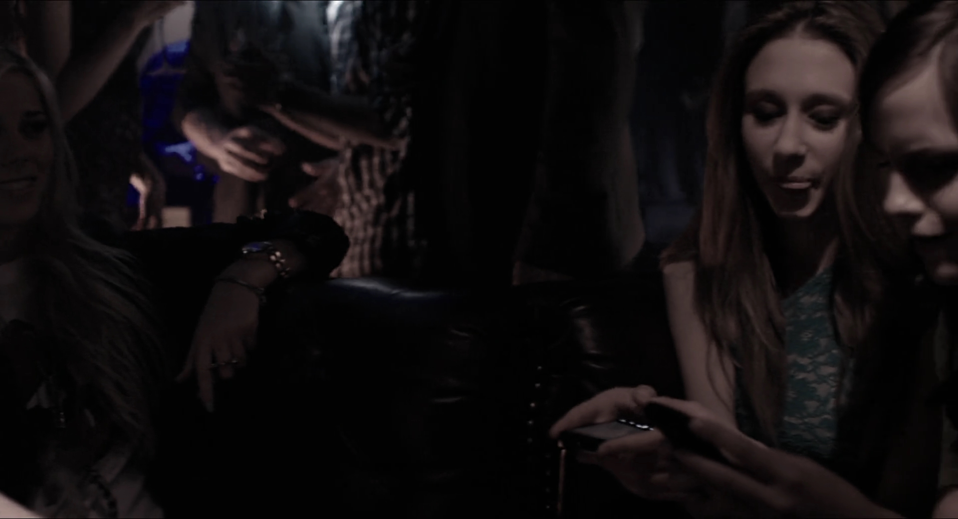 EmmaWatsonFan-dot-nl_TheBligRing1072.jpg