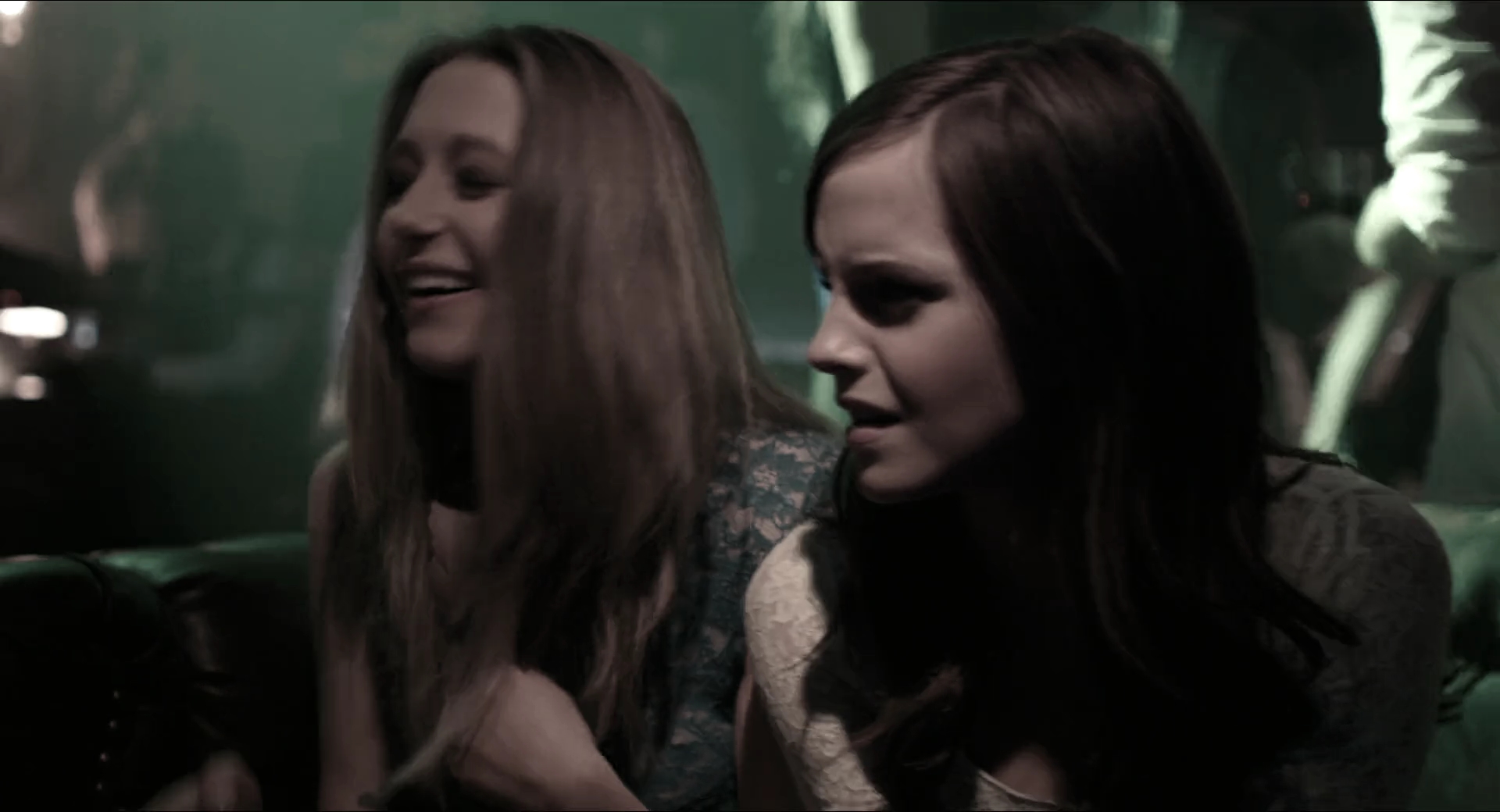 EmmaWatsonFan-dot-nl_TheBligRing1102.jpg