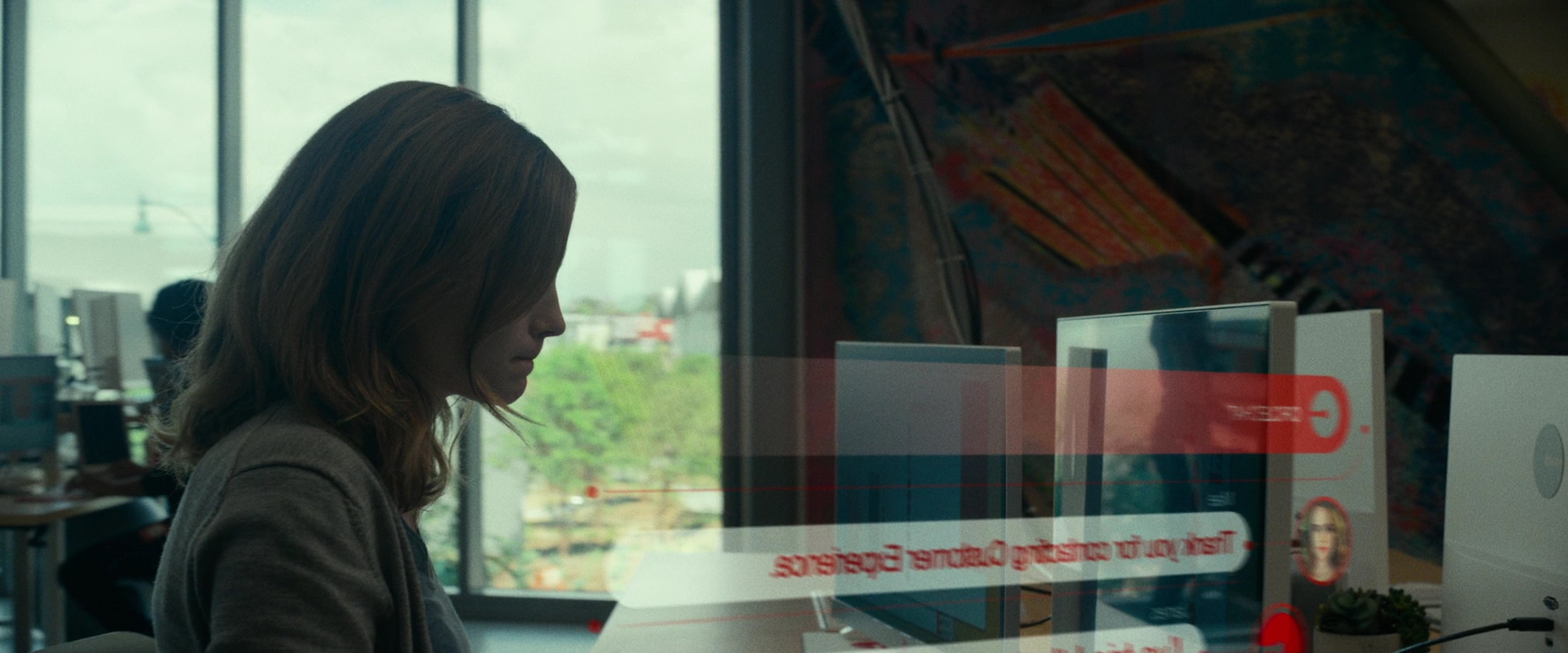 EmmaWatsonFan-dot-nl_TheCircle0675.jpg