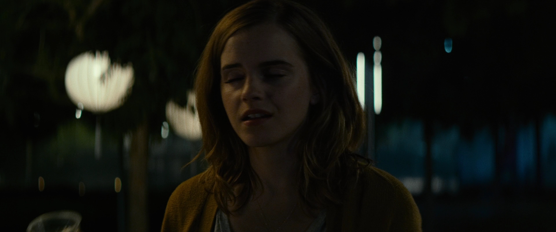 EmmaWatsonFan-dot-nl_TheCircle1323.jpg