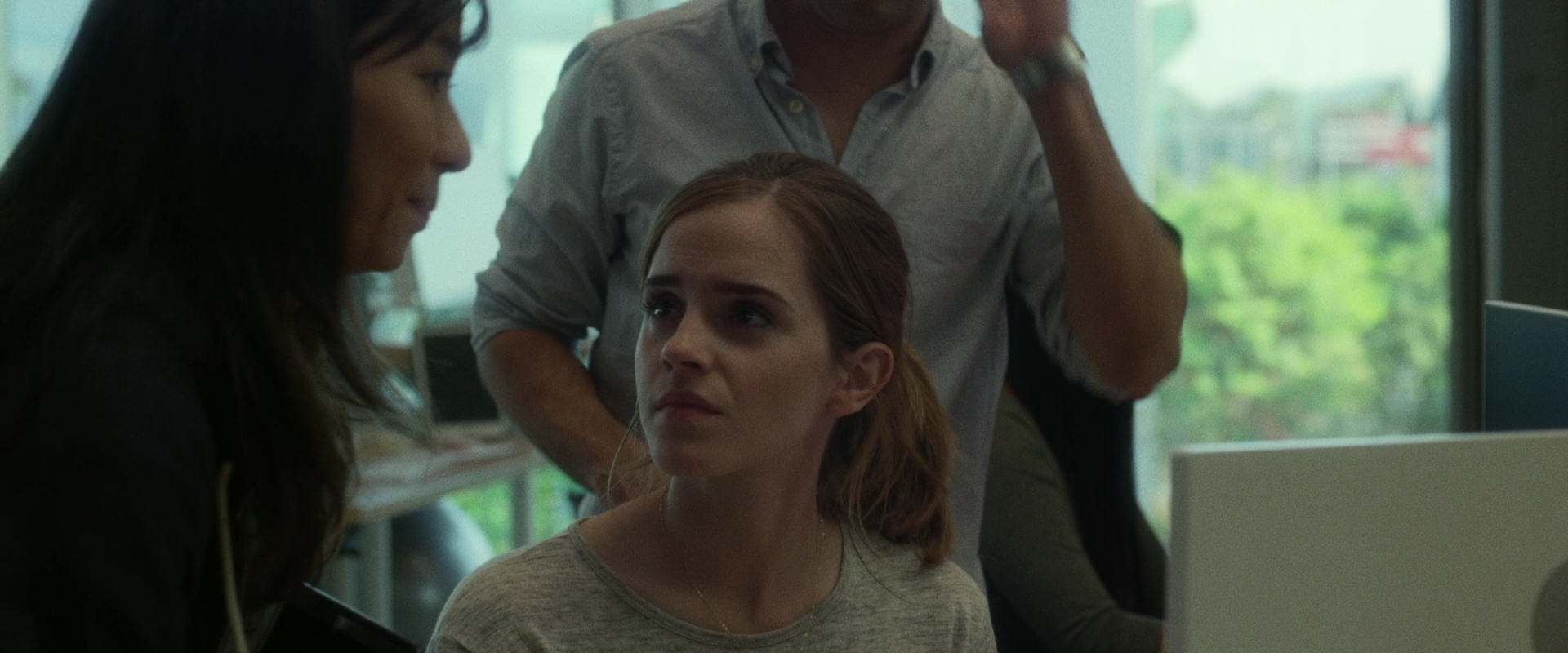 EmmaWatsonFan-dot-nl_TheCircle1853.jpg