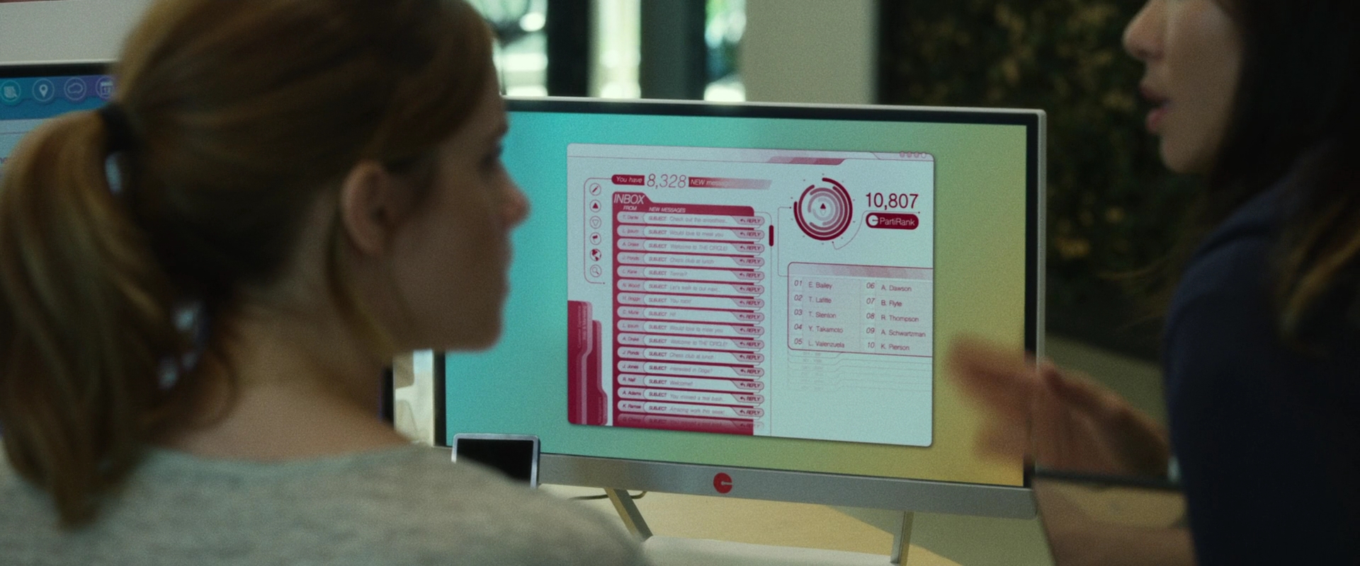 EmmaWatsonFan-dot-nl_TheCircle1857.jpg