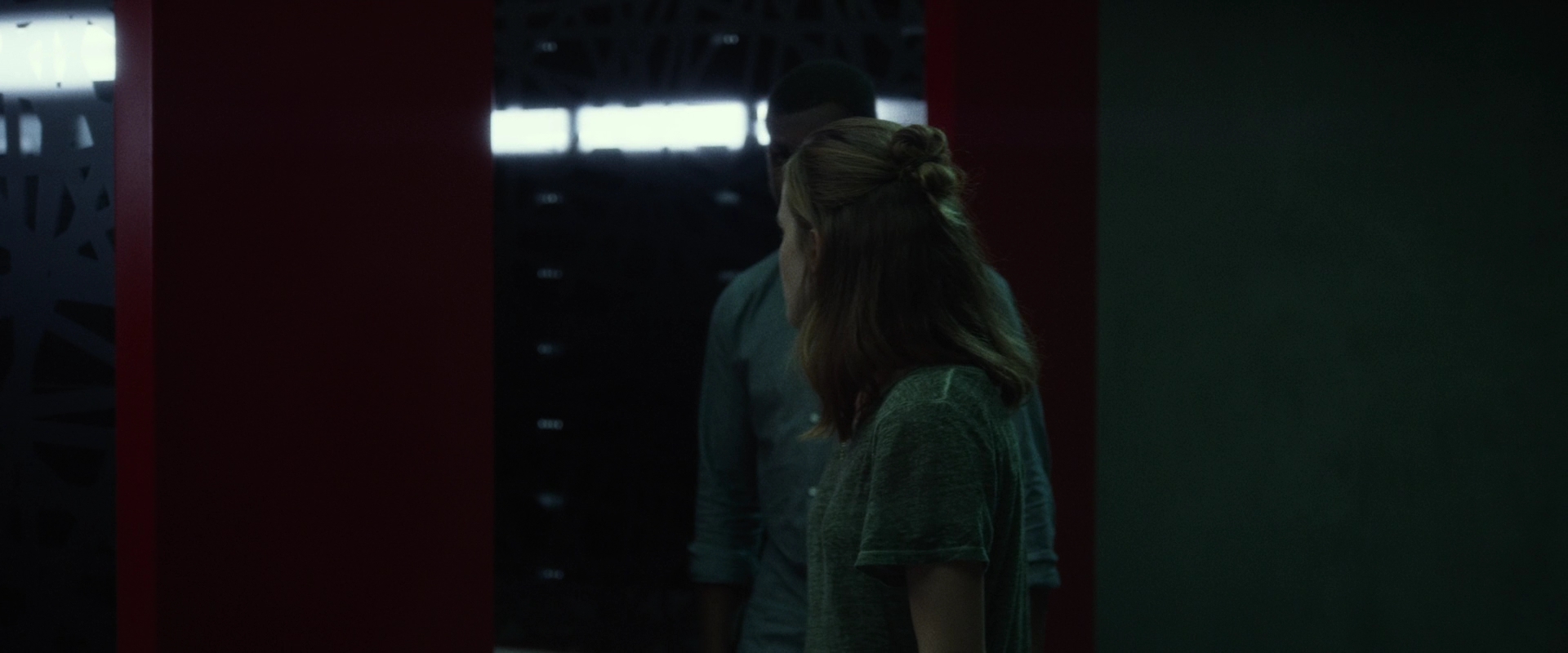 EmmaWatsonFan-dot-nl_TheCircle2493.jpg
