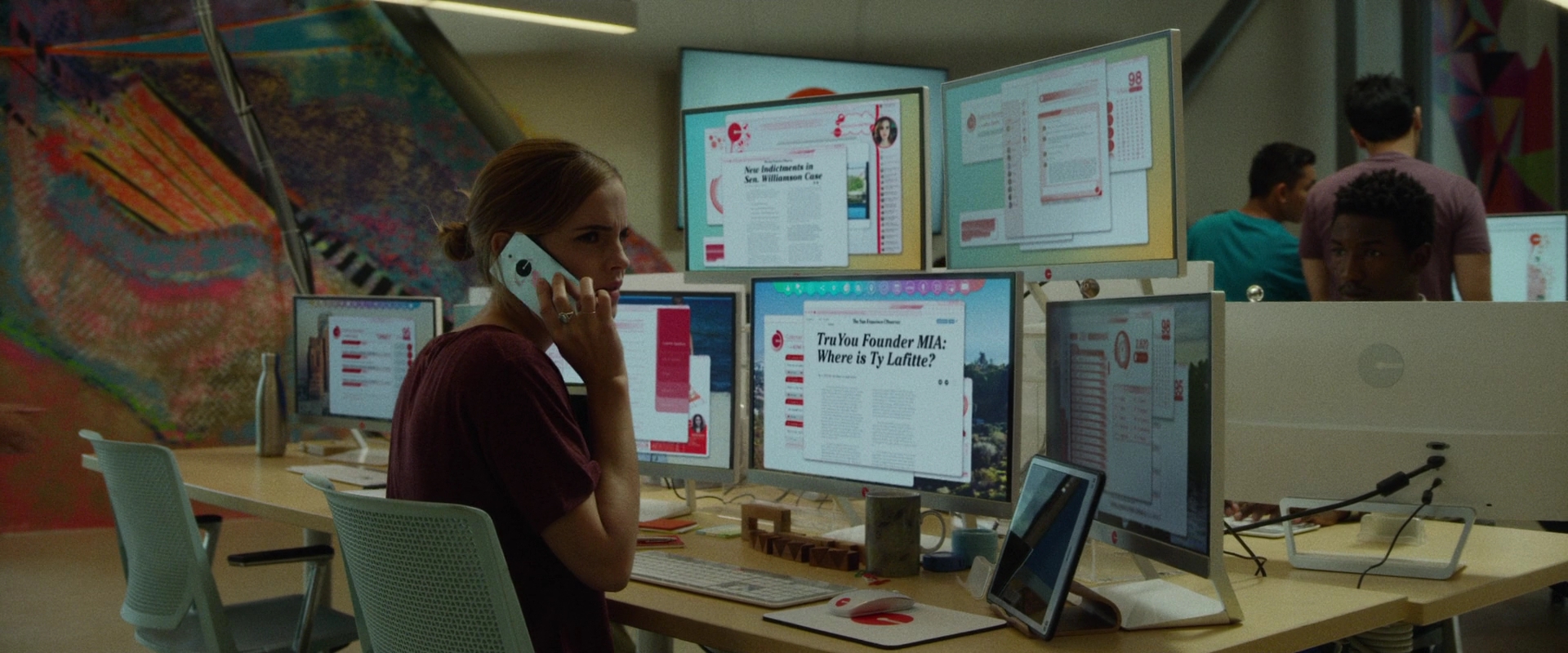 EmmaWatsonFan-dot-nl_TheCircle2680.jpg
