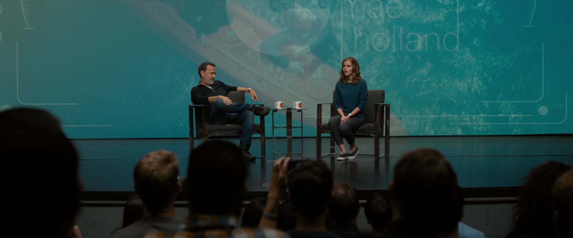 EmmaWatsonFan-dot-nl_TheCircle3160.jpg