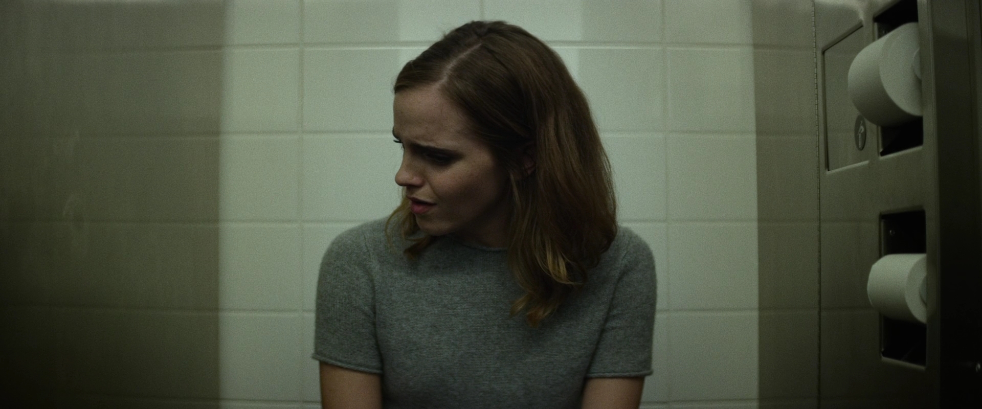 EmmaWatsonFan-dot-nl_TheCircle3837.jpg