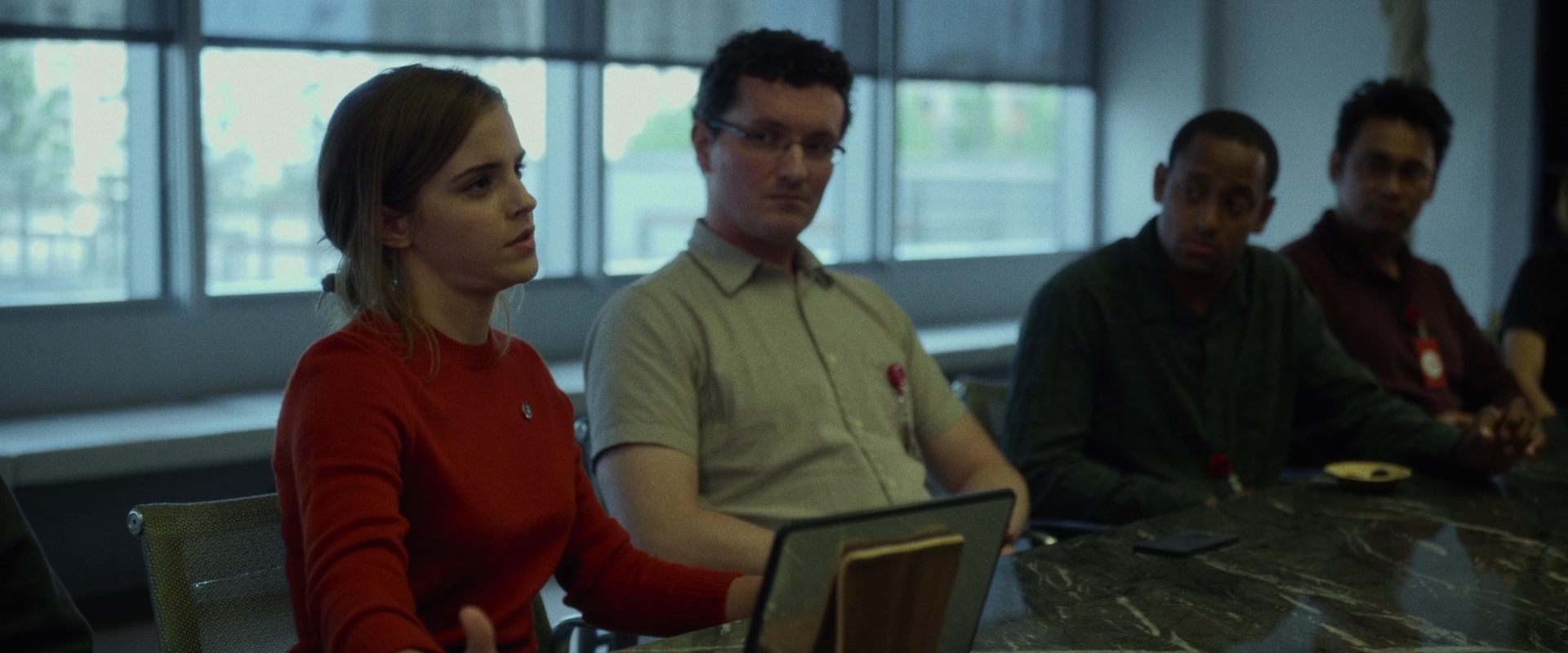 EmmaWatsonFan-dot-nl_TheCircle4167.jpg
