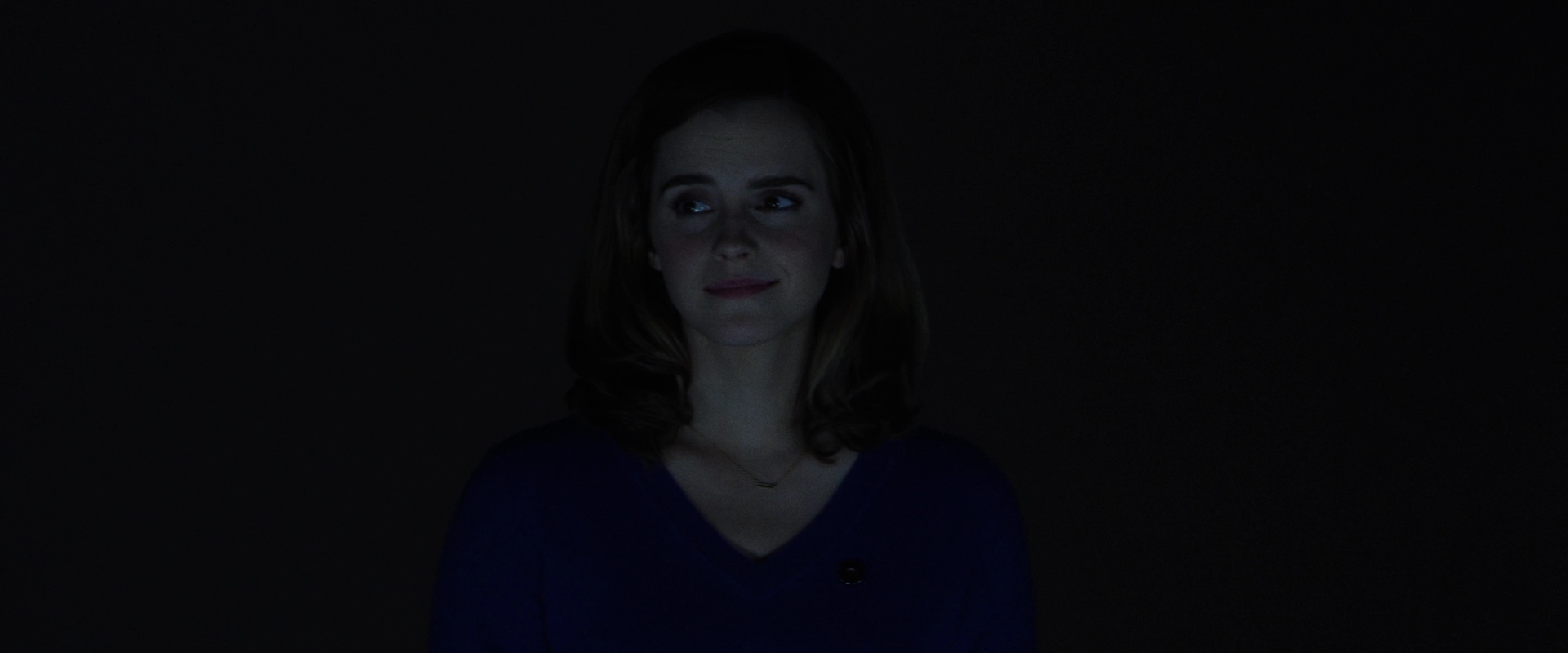 EmmaWatsonFan-dot-nl_TheCircle5790.jpg