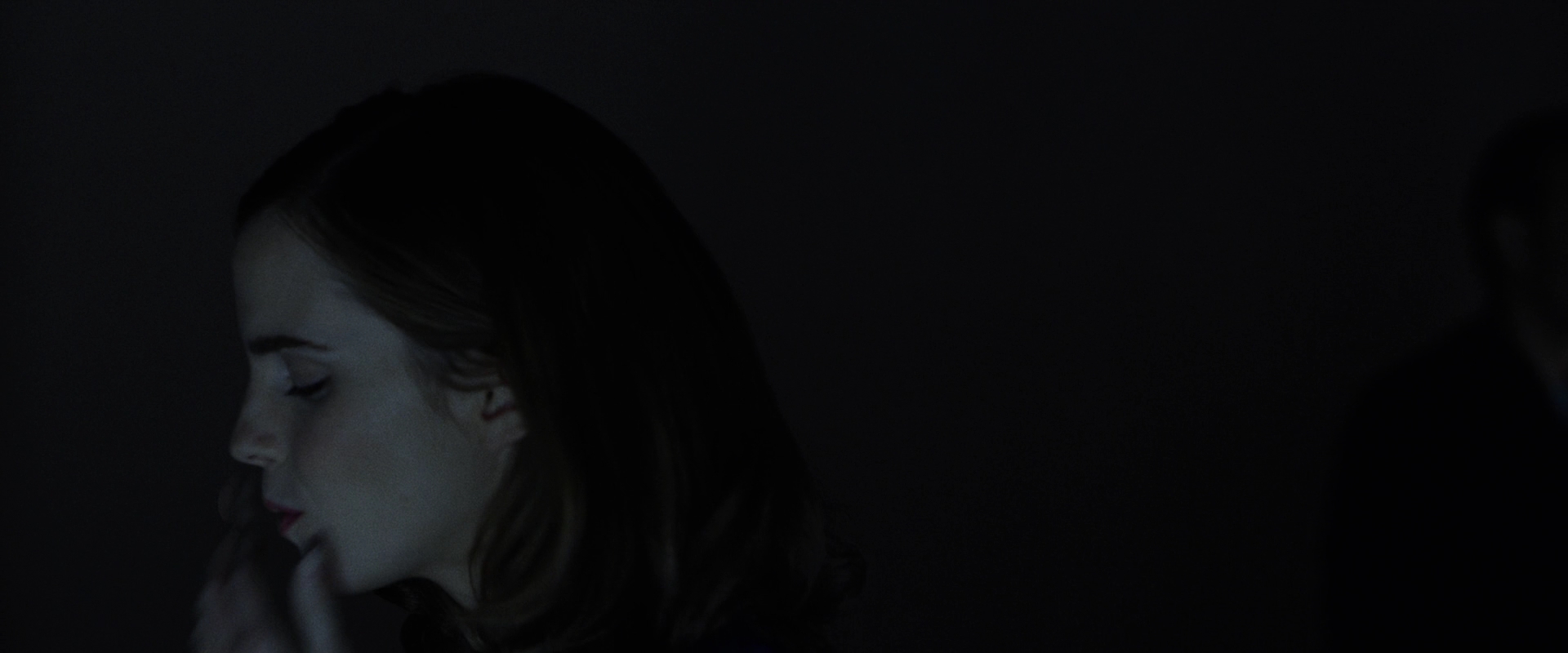EmmaWatsonFan-dot-nl_TheCircle5817.jpg