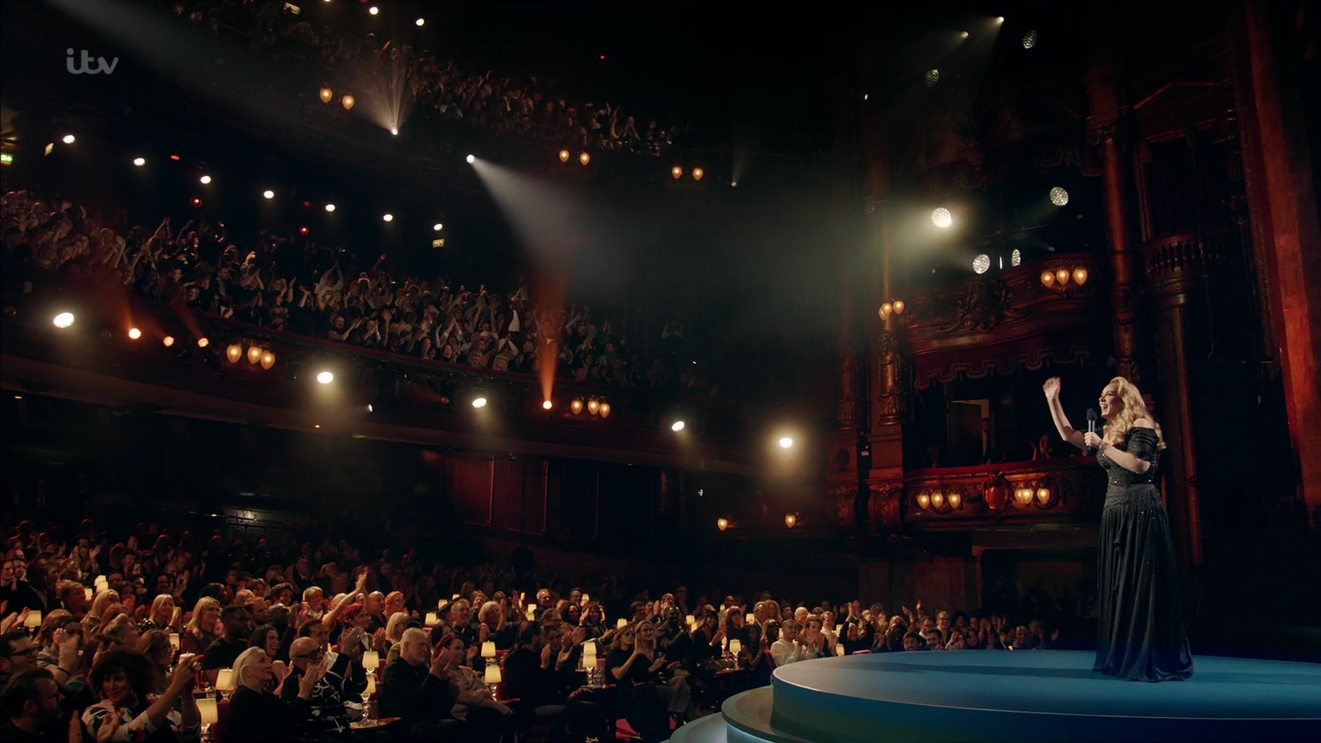 EmmaWatsonFan-dot-nl_AnAudiencewithAdele0611.jpg