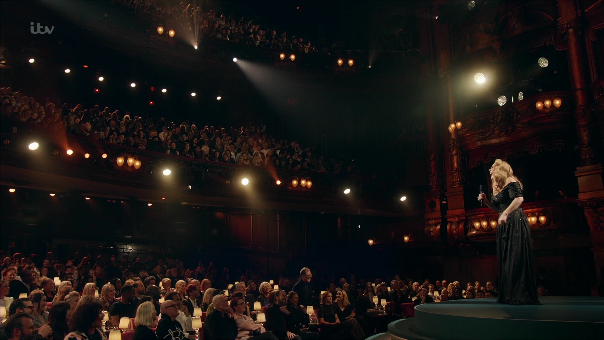 EmmaWatsonFan-dot-nl_AnAudiencewithAdele2094.jpg
