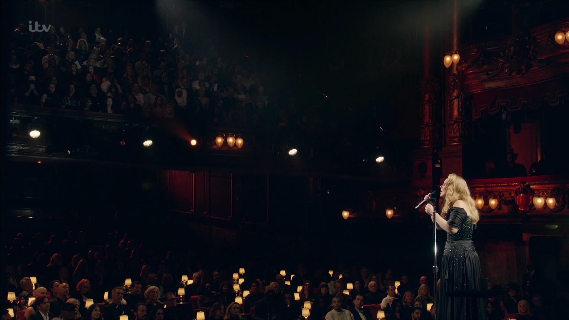 EmmaWatsonFan-dot-nl_AnAudiencewithAdele2579.jpg