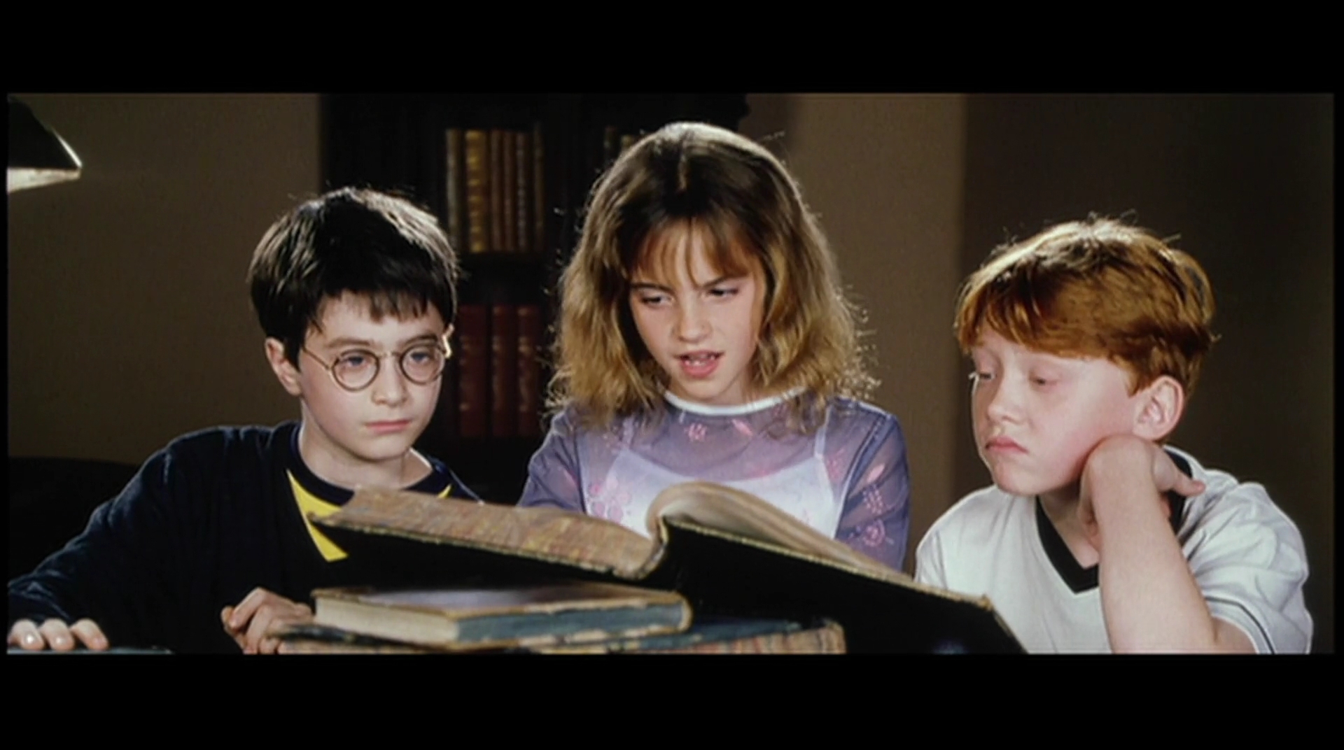 EmmaWatsonFan-dot-nl_HarryPotter-ReturnToHogwarts0591.jpg