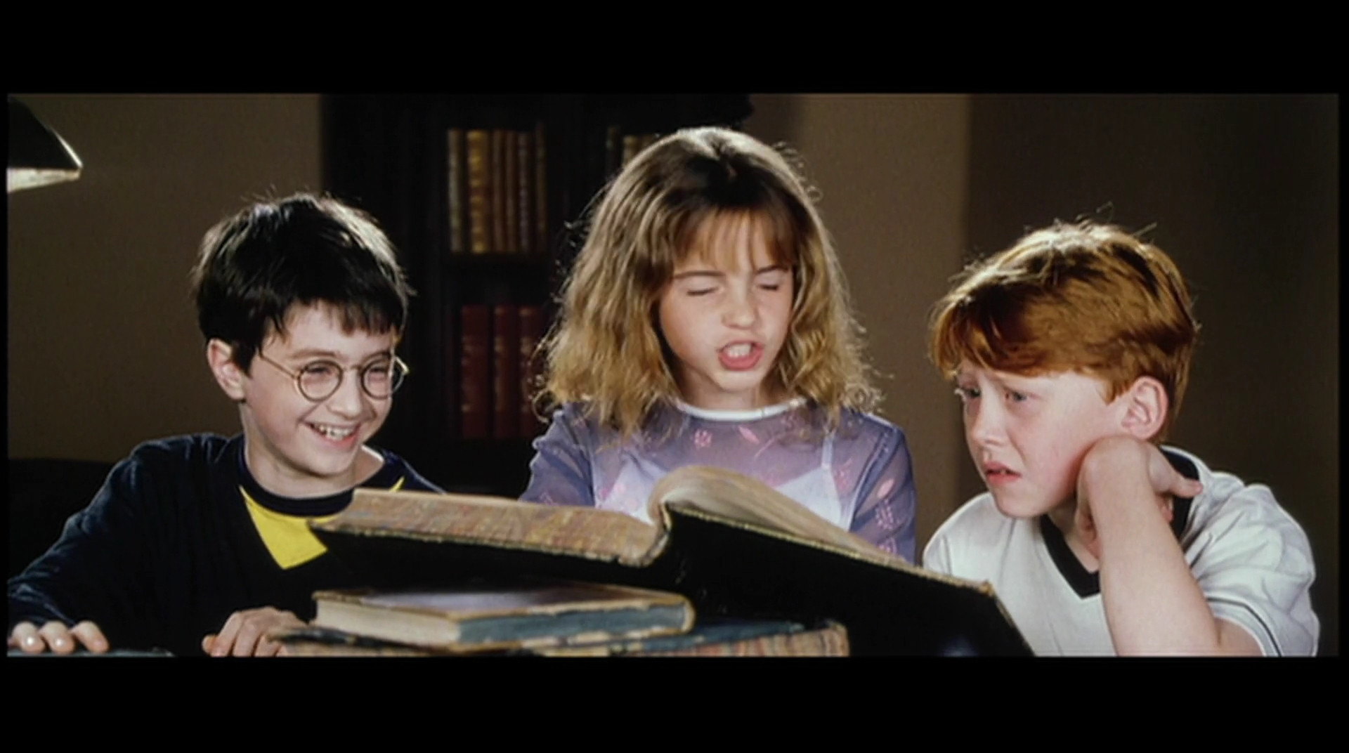 EmmaWatsonFan-dot-nl_HarryPotter-ReturnToHogwarts0596.jpg