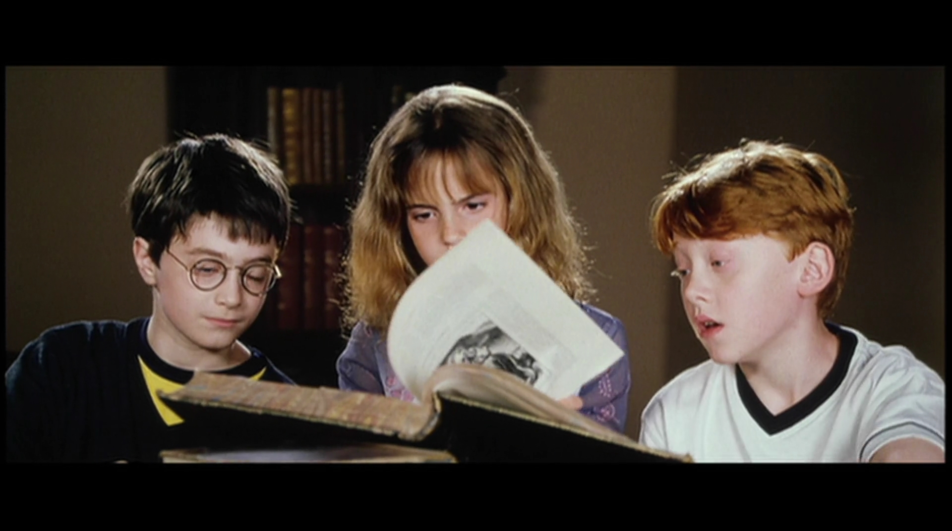 EmmaWatsonFan-dot-nl_HarryPotter-ReturnToHogwarts0604.jpg