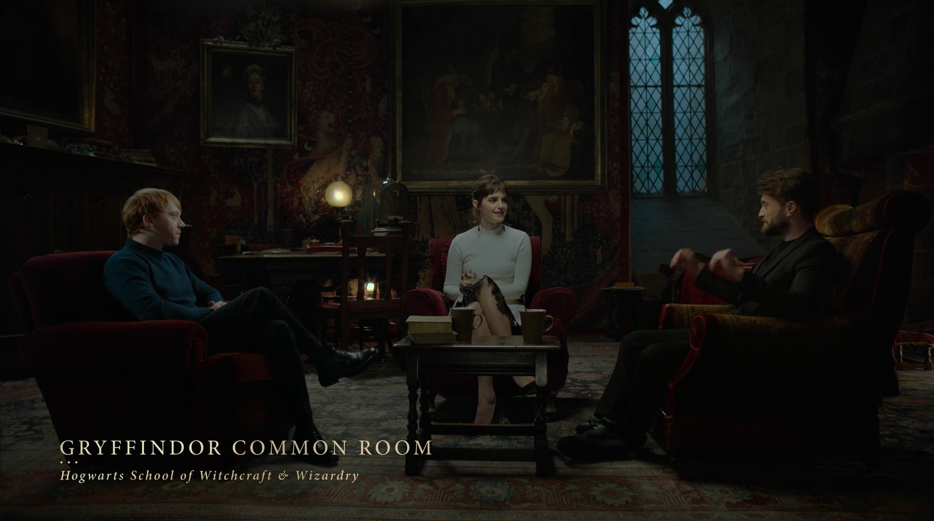 EmmaWatsonFan-dot-nl_HarryPotter-ReturnToHogwarts0627.jpg EmmaWatsonFan-dot-nl_HarryPotter-ReturnToHogwarts0627.jpg