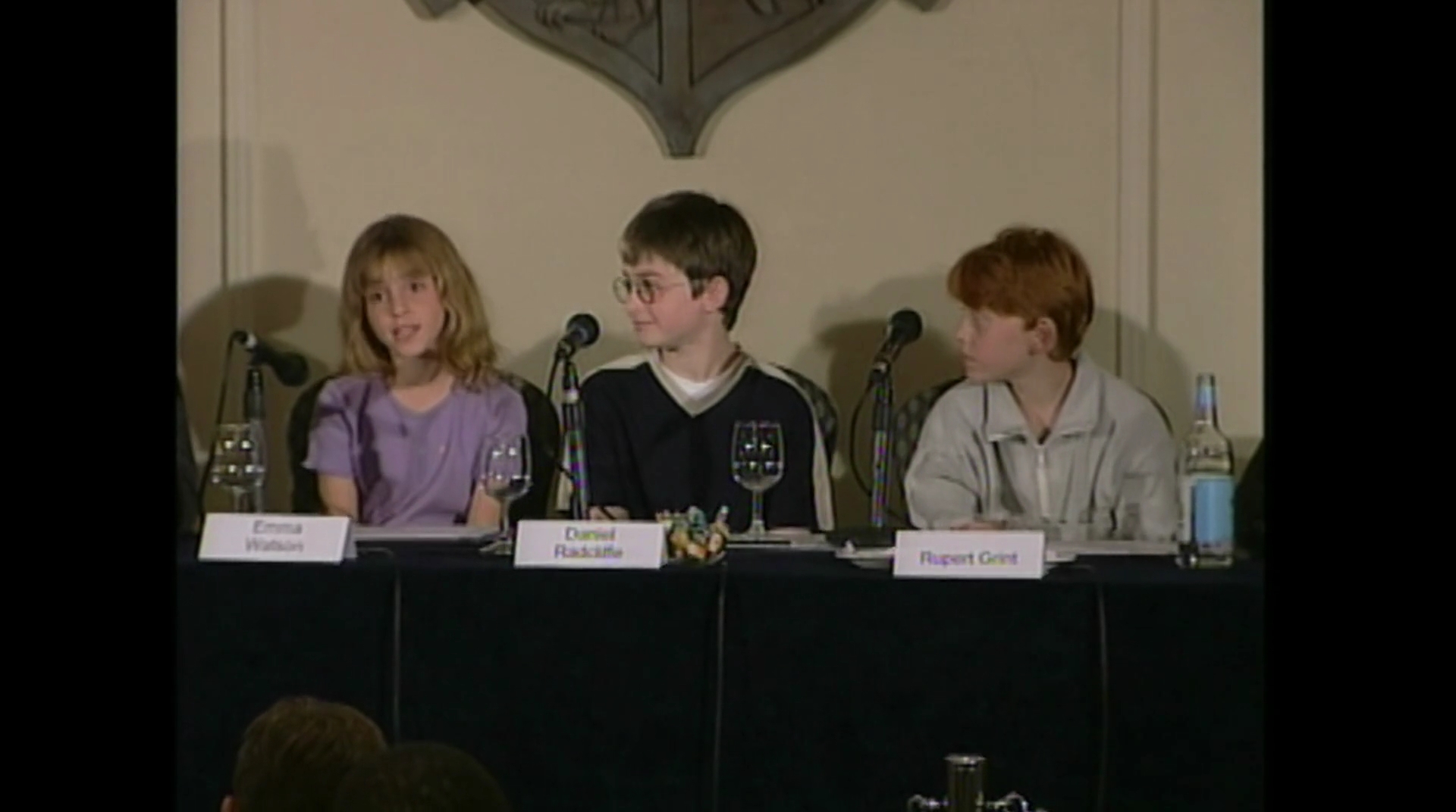 EmmaWatsonFan-dot-nl_HarryPotter-ReturnToHogwarts0703.jpg EmmaWatsonFan-dot-nl_HarryPotter-ReturnToHogwarts0703.jpg