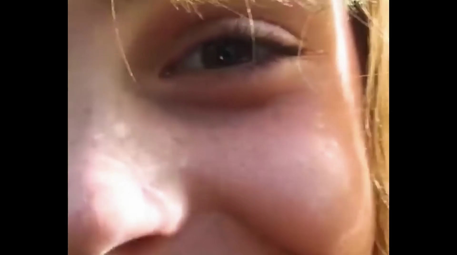 EmmaWatsonFan-dot-nl_HarryPotter-ReturnToHogwarts0833.jpg EmmaWatsonFan-dot-nl_HarryPotter-ReturnToHogwarts0833.jpg