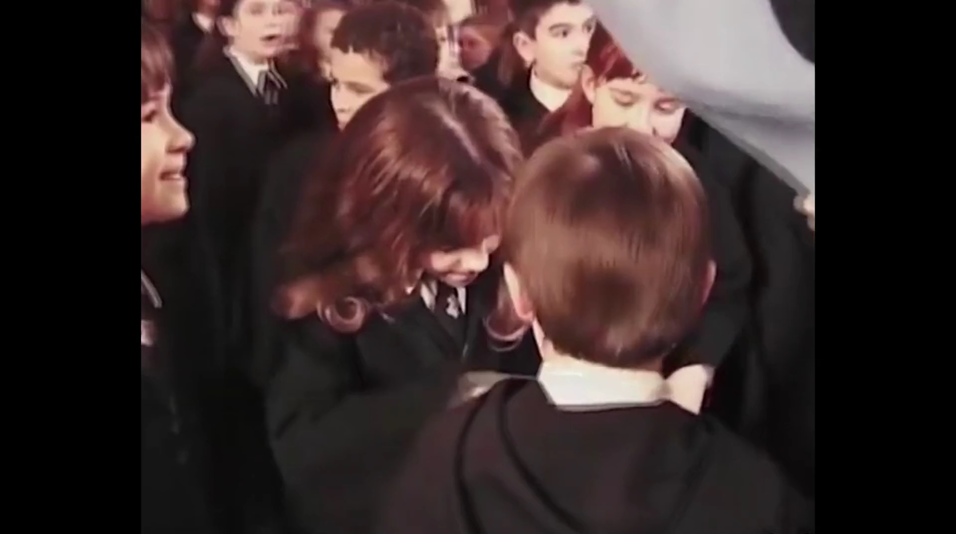 EmmaWatsonFan-dot-nl_HarryPotter-ReturnToHogwarts0886.jpg