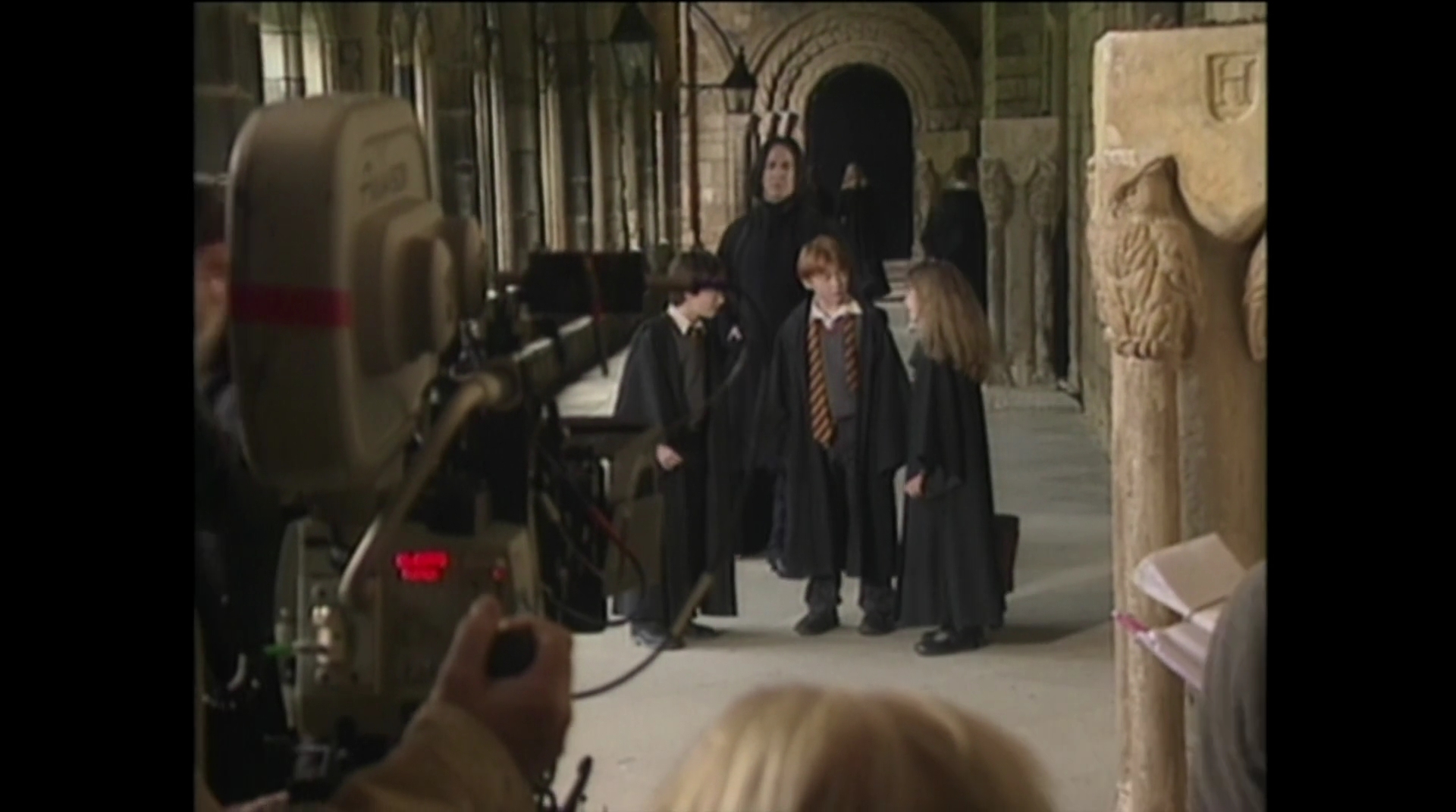 EmmaWatsonFan-dot-nl_HarryPotter-ReturnToHogwarts1004.jpg EmmaWatsonFan-dot-nl_HarryPotter-ReturnToHogwarts1004.jpg